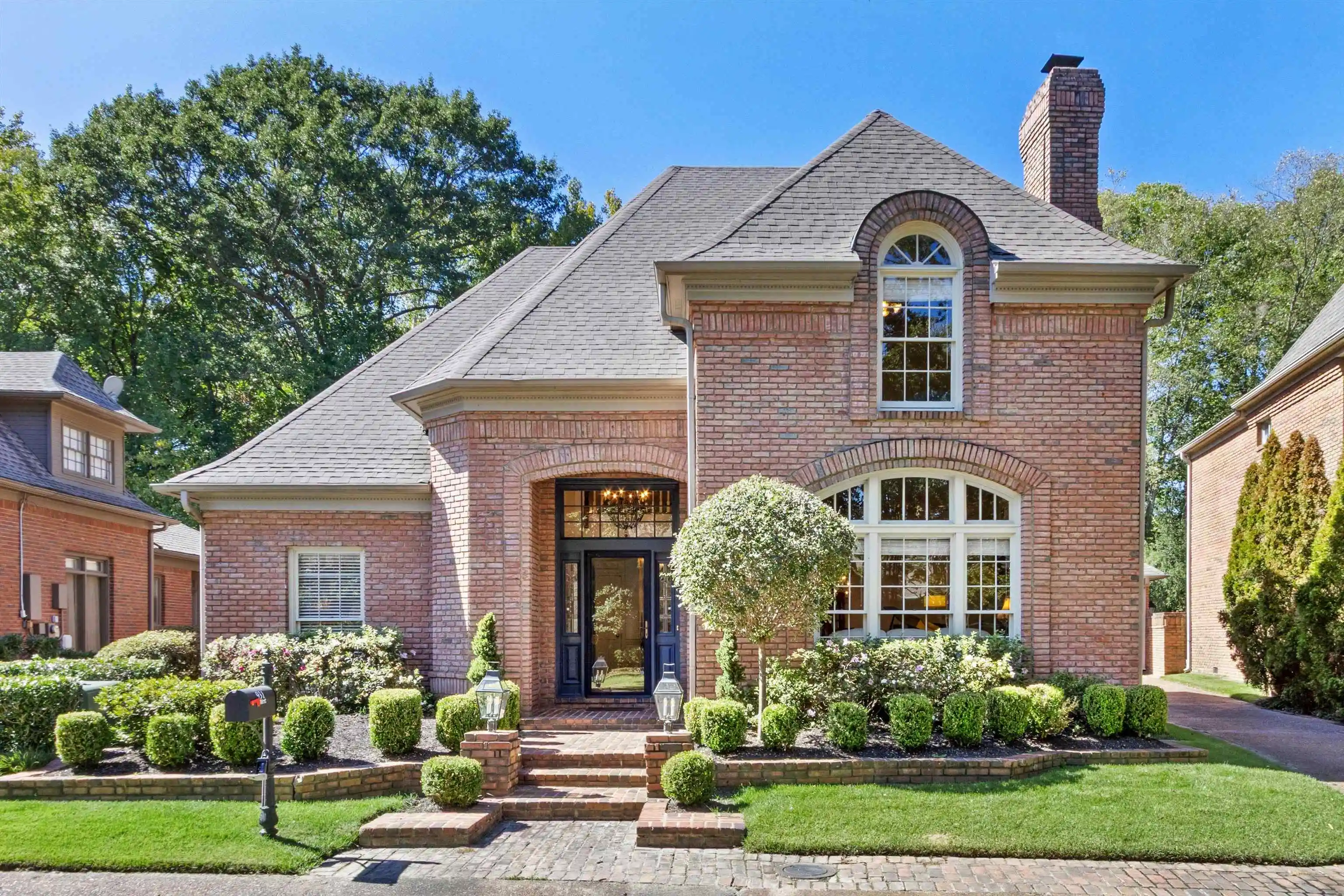 Photo 1 of Sale Pending at 931 W Riverwalk Dr, Memphis, TN 38120 | MLS# 10231117 | Listing updated on 2026-10-06