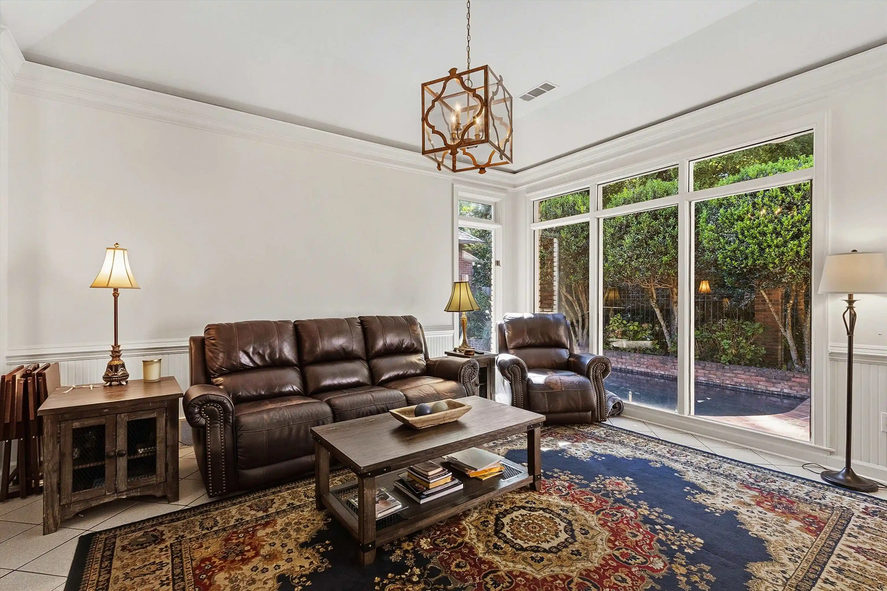Photo 4 of Sale Pending at 931 W Riverwalk Dr, Memphis, TN 38120 | MLS# 10231117 | Listing updated on 2026-10-06