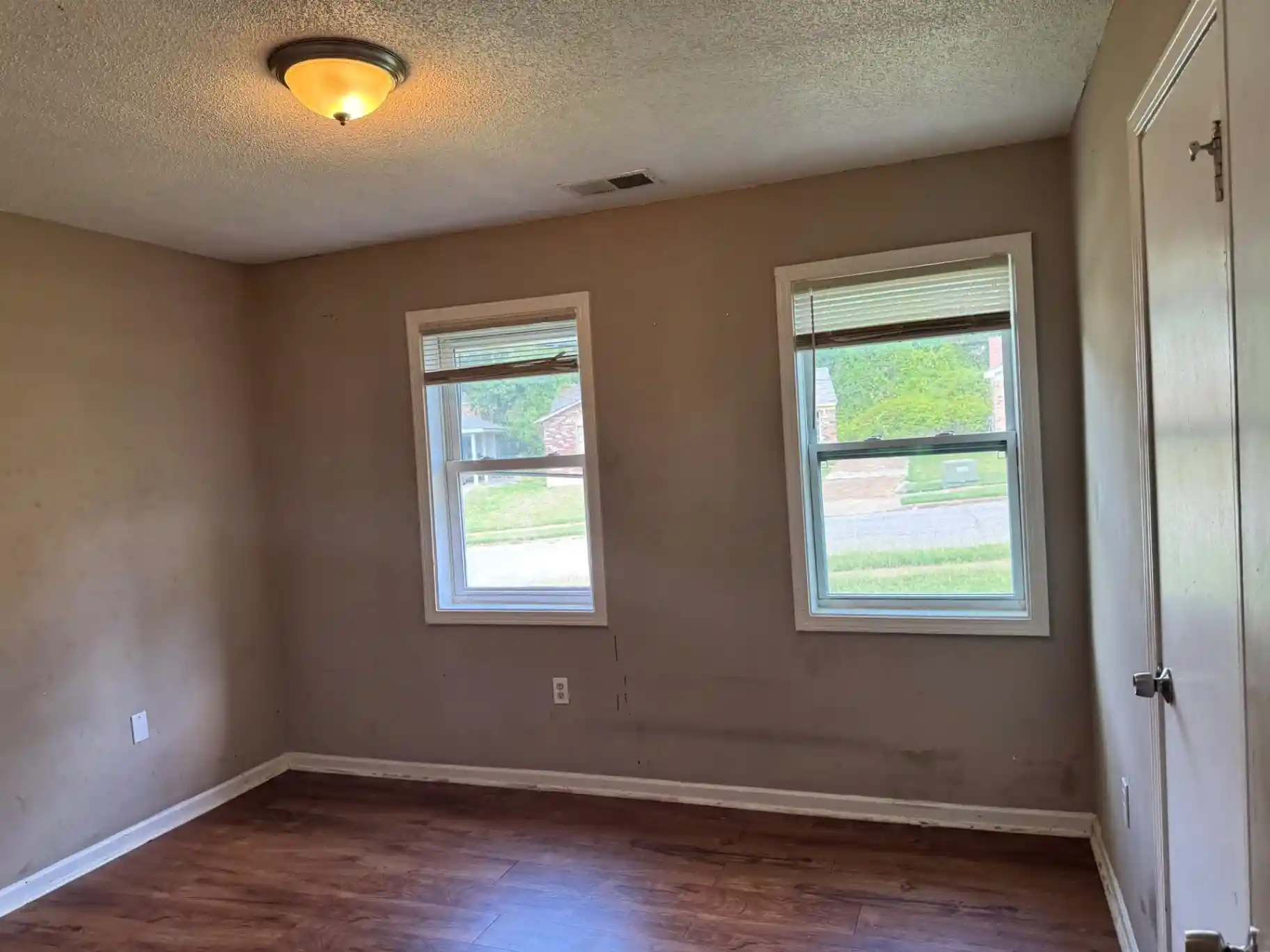 Photo 2 of Single family home for sale at 2545 Chattering Ln, Memphis, TN 38127 | MLS# 10231124 | Listing updated on 2026-10-29