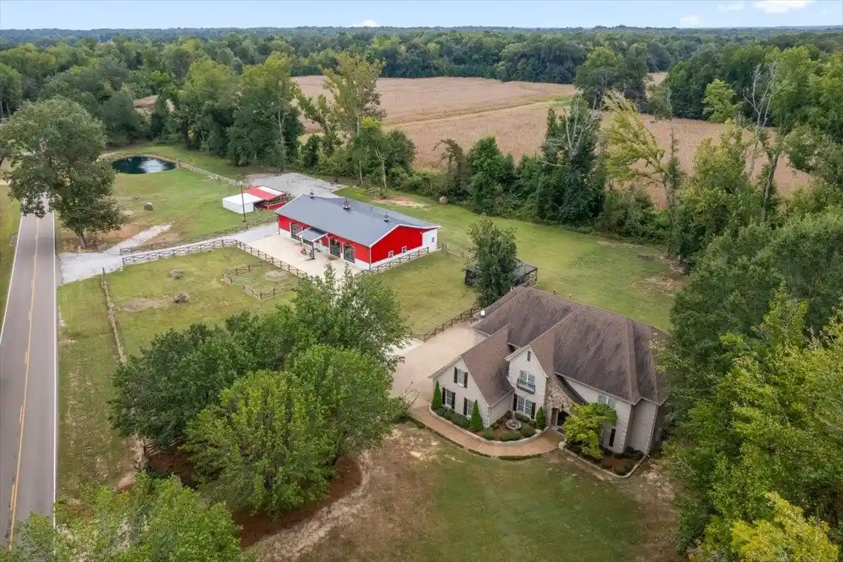 Photo 1 of Single family home for sale at 1985 Raleigh Lagrange Dr, Rossville, TN 38066 | MLS# 10231130 | Listing updated on 2026-09-25