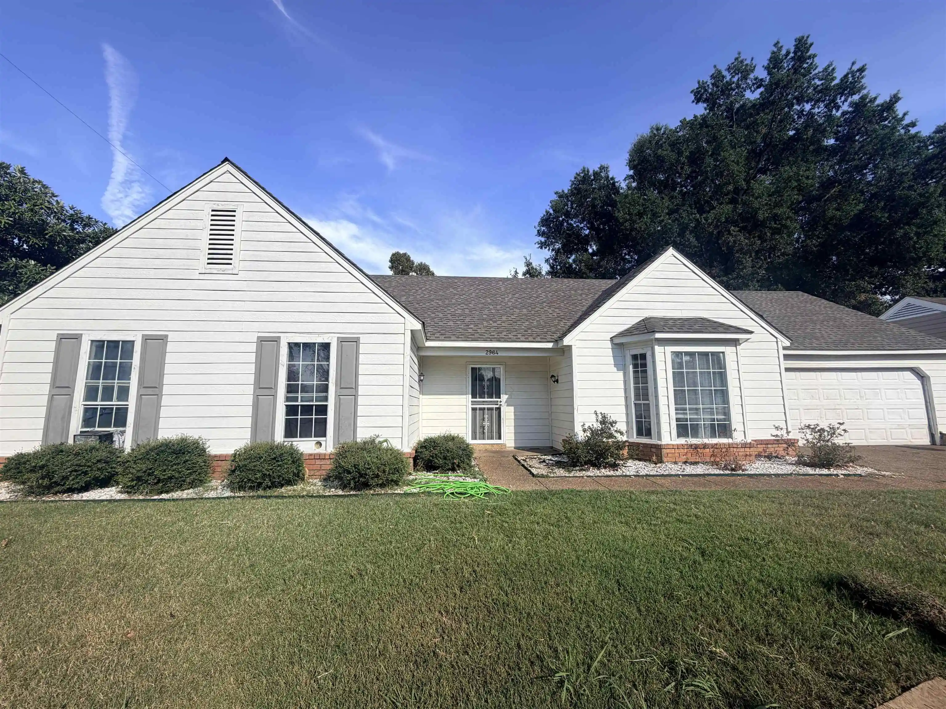 Photo 1 of Single family home for sale at 2964 Ridgeway Rd, Memphis, TN 38115 | MLS# 10231137 | Listing updated on 2026-10-01