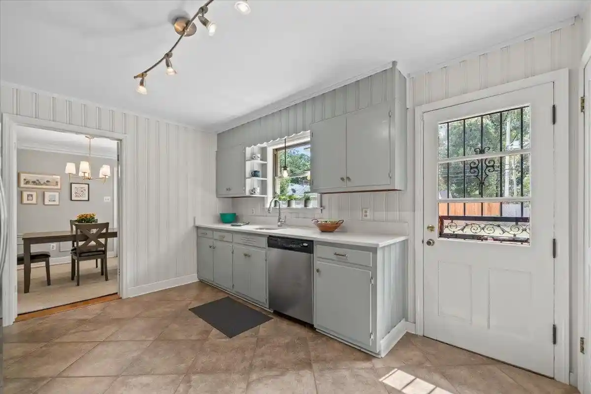 Photo 3 of Sale Pending at 4165 Minden Rd, Memphis, TN 38117 | MLS# 10231169 | Listing updated on 2026-09-29
