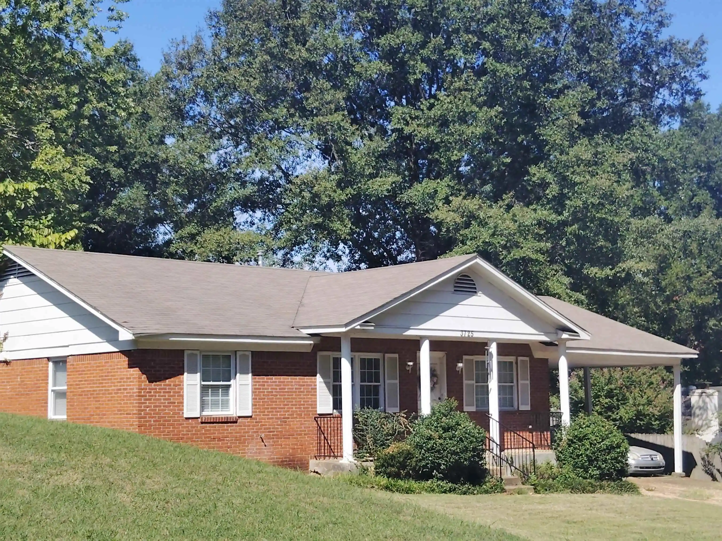 Photo 1 of Single family home for sale at 3725 Twinmont St, Memphis, TN 38128 | MLS# 10231183 | Listing updated on 2026-09-26