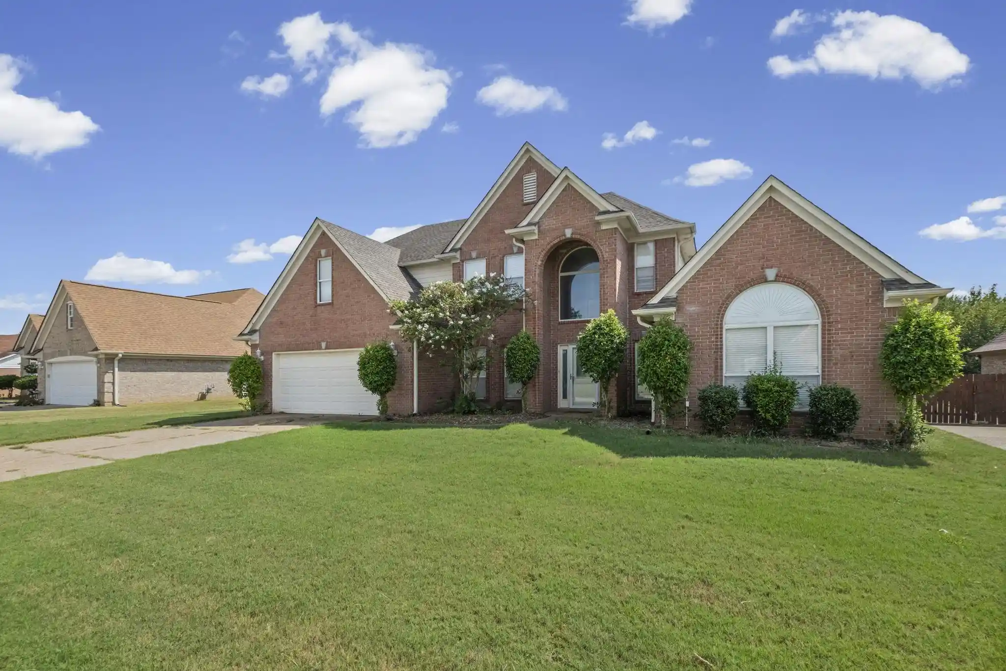Photo 1 of Single family home for sale at 71 W Grand Hts Ave, Memphis, TN 38109 | MLS# 10231200 | Listing updated on 2026-09-28