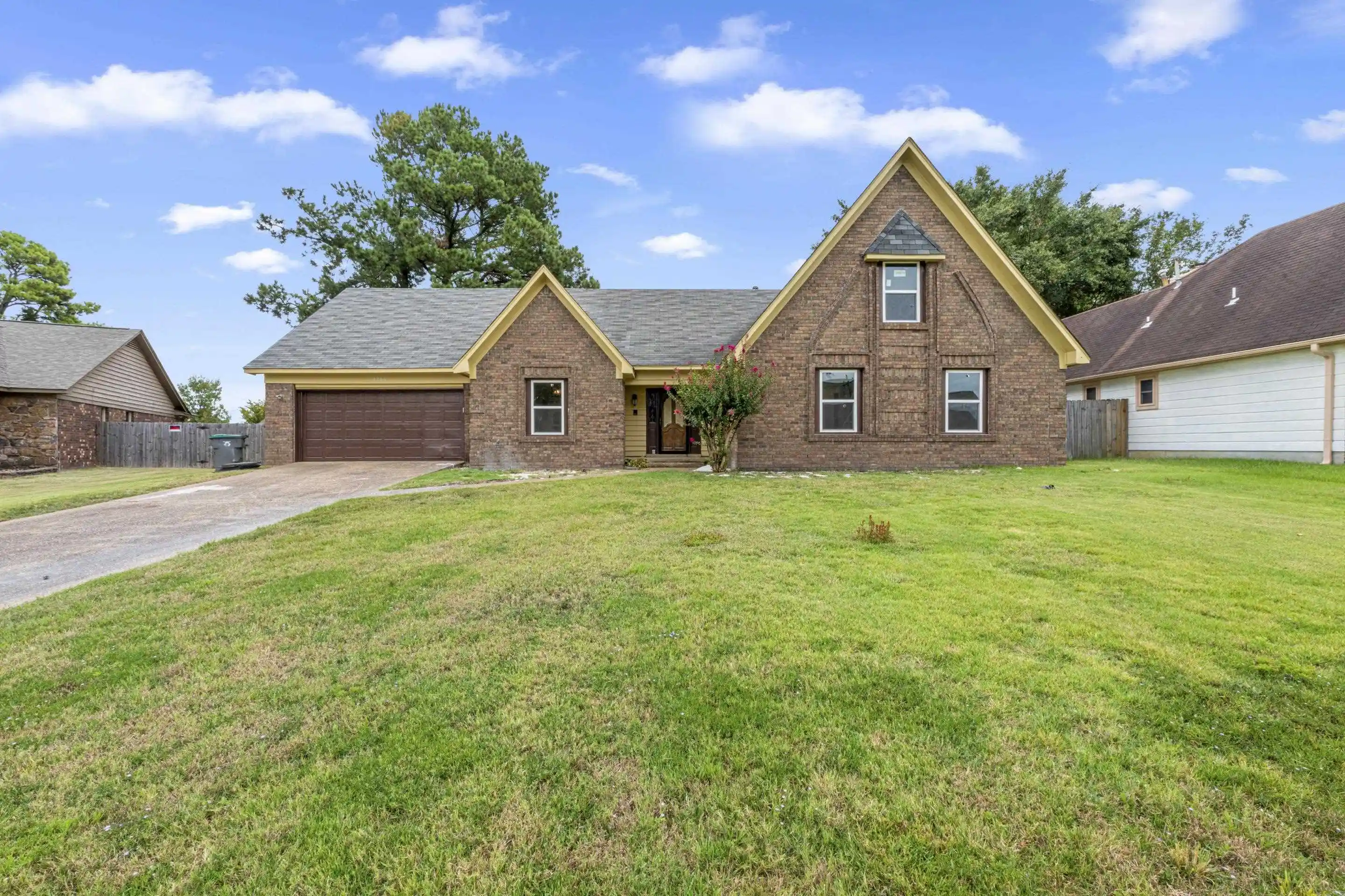 Photo 1 of Sale Pending at 4284 Fox Race Cv, Memphis, TN 38141 | MLS# 10231202 | Listing updated on 2026-10-07