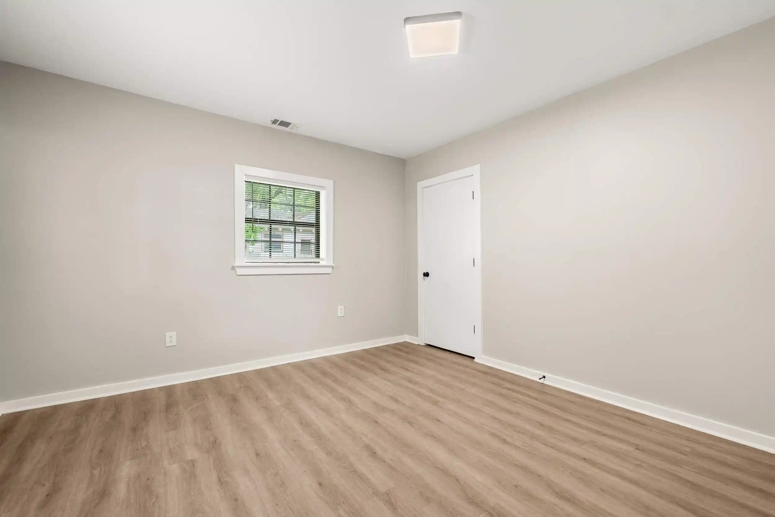 Photo 2 of Single family home for sale at 1914 Manila Ave, Memphis, TN 38114 | MLS# 10231215 | Listing updated on 2026-09-26