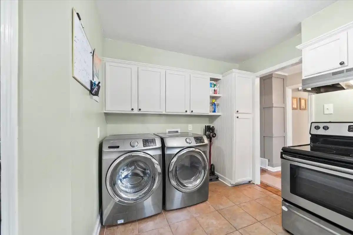 Photo 4 of Single family home for sale at 1065 Ivy Rd, Memphis, TN 38117 | MLS# 10231226 | Listing updated on 2026-09-27