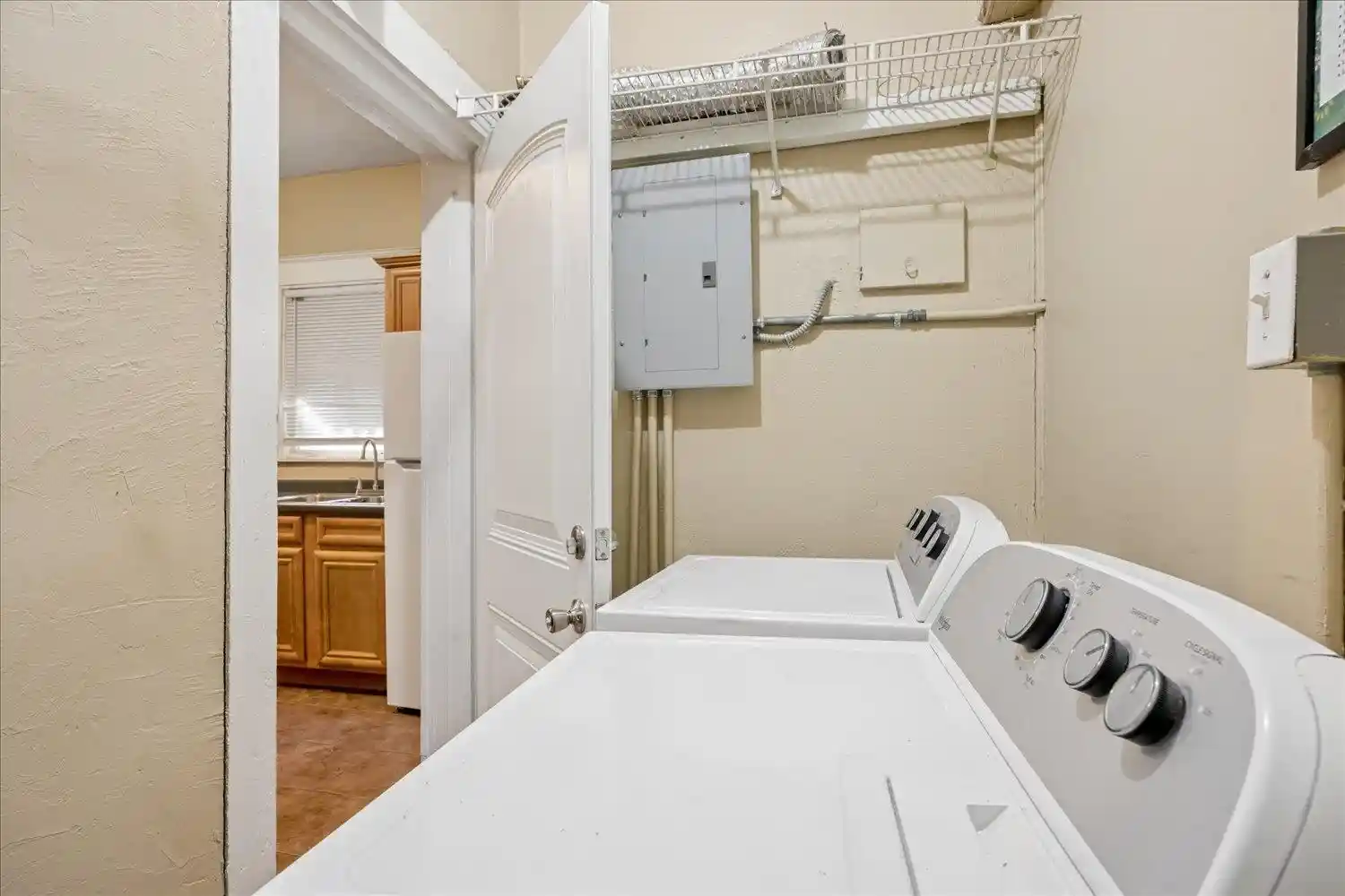 Photo 3 of Multi family home for sale at 2380 Parkway Pl, Memphis, TN 38112 | MLS# 10231237 | Listing updated on 2026-09-27