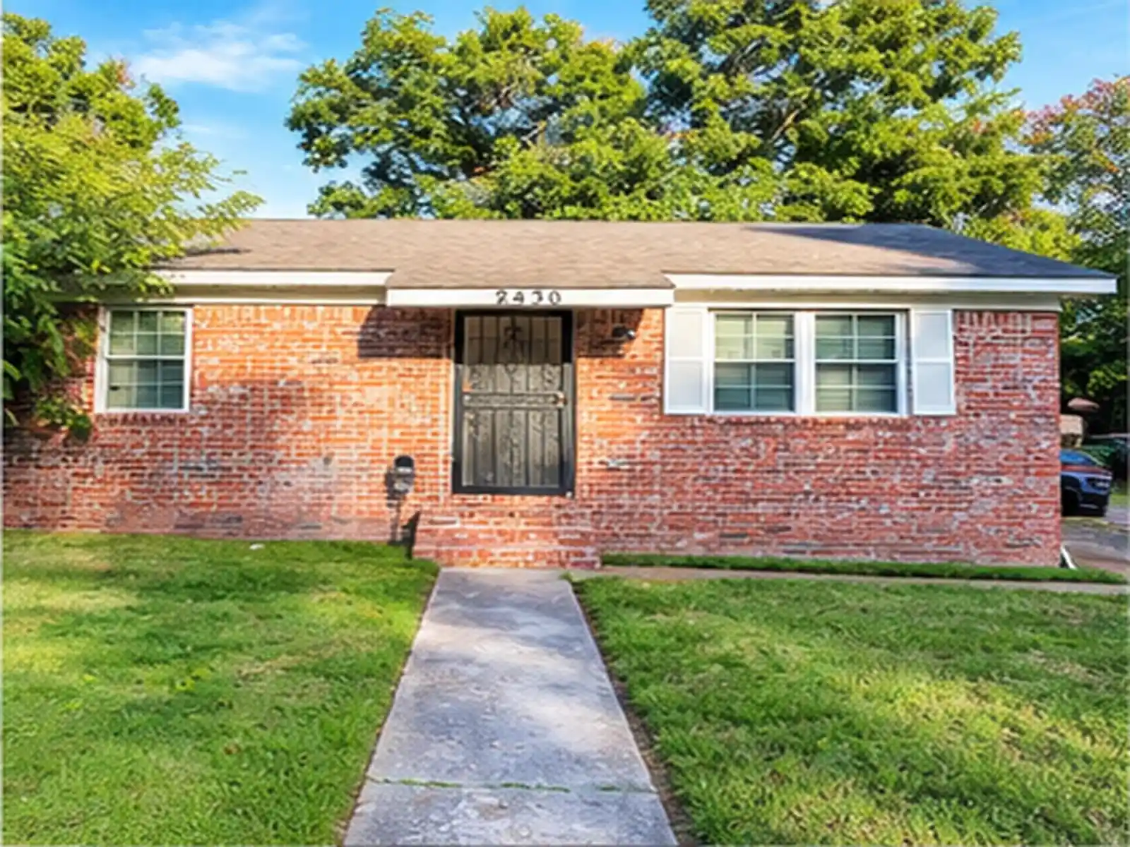 Photo 1 of Single family home for sale at 2430 Warren St, Memphis, TN 38106 | MLS# 10231238 | Listing updated on 2026-09-27