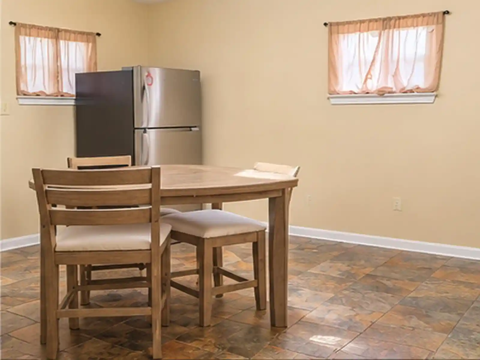 Photo 3 of Single family home for sale at 2430 Warren St, Memphis, TN 38106 | MLS# 10231238 | Listing updated on 2026-09-27