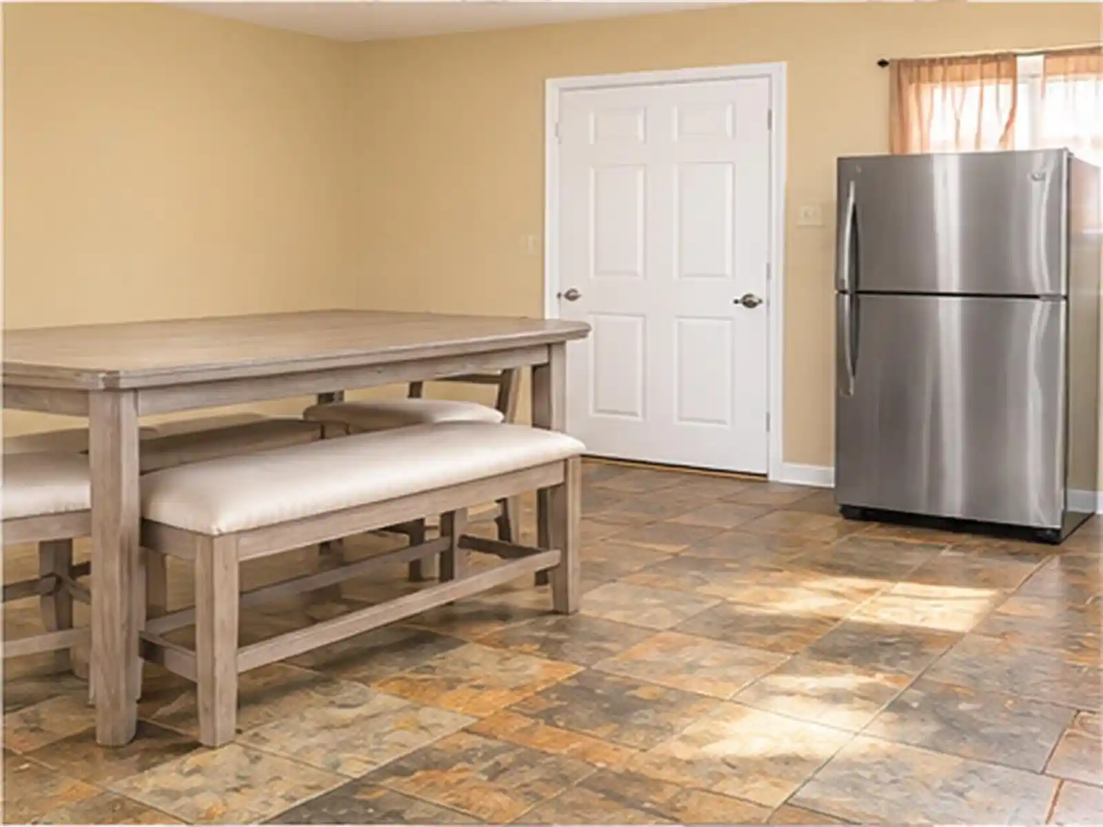 Photo 4 of Single family home for sale at 2430 Warren St, Memphis, TN 38106 | MLS# 10231238 | Listing updated on 2026-09-27