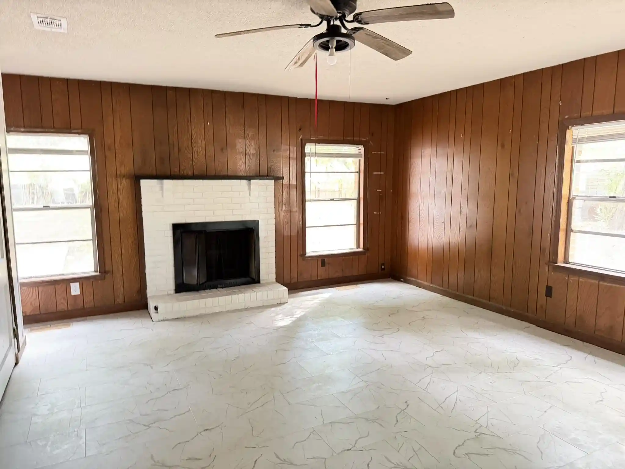 Photo 2 of Sale Pending at 3847 Faxon Ave, Memphis, TN 38122 | MLS# 10231240 | Listing updated on 2026-10-04