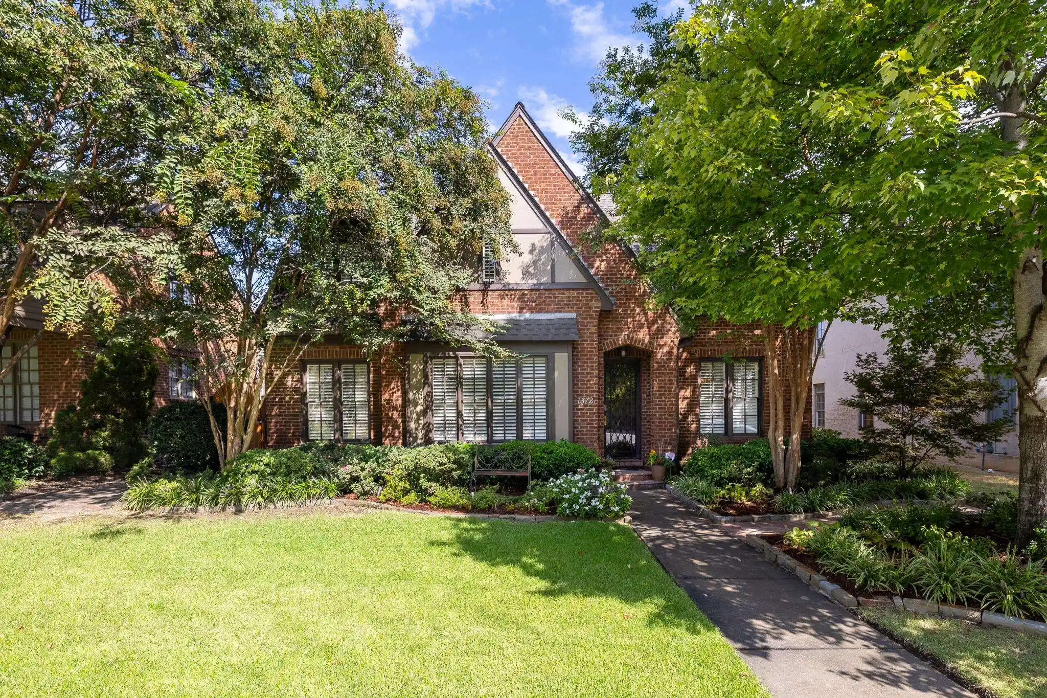 Photo 1 of Single family home for sale at 1872 Peabody Ave, Memphis, TN 38104 | MLS# 10231261 | Listing updated on 2026-09-28