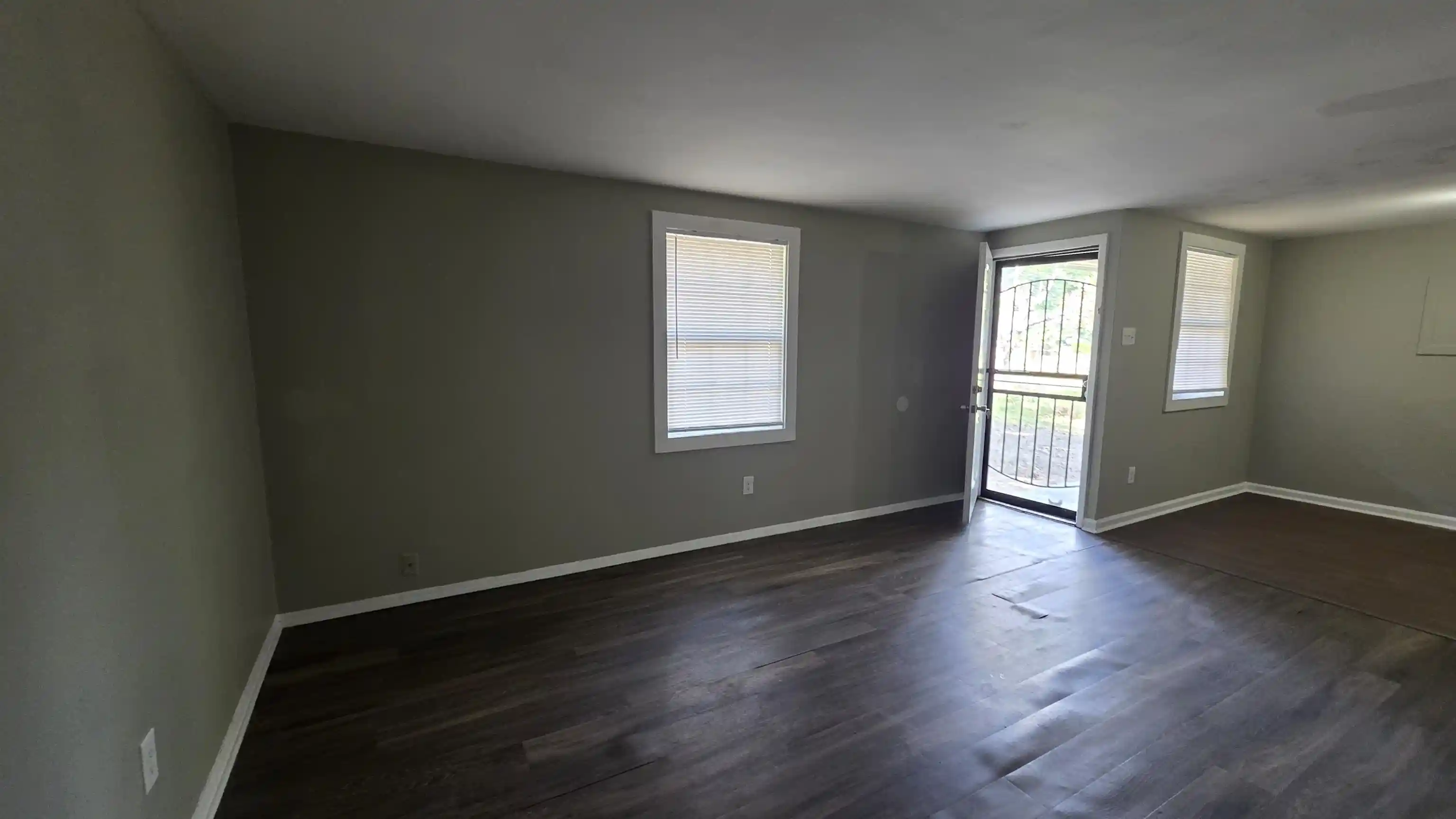 Photo 2 of Single family home for sale at 4918 Berta Rd, Memphis, TN 38109 | MLS# 10231262 | Listing updated on 2026-10-31