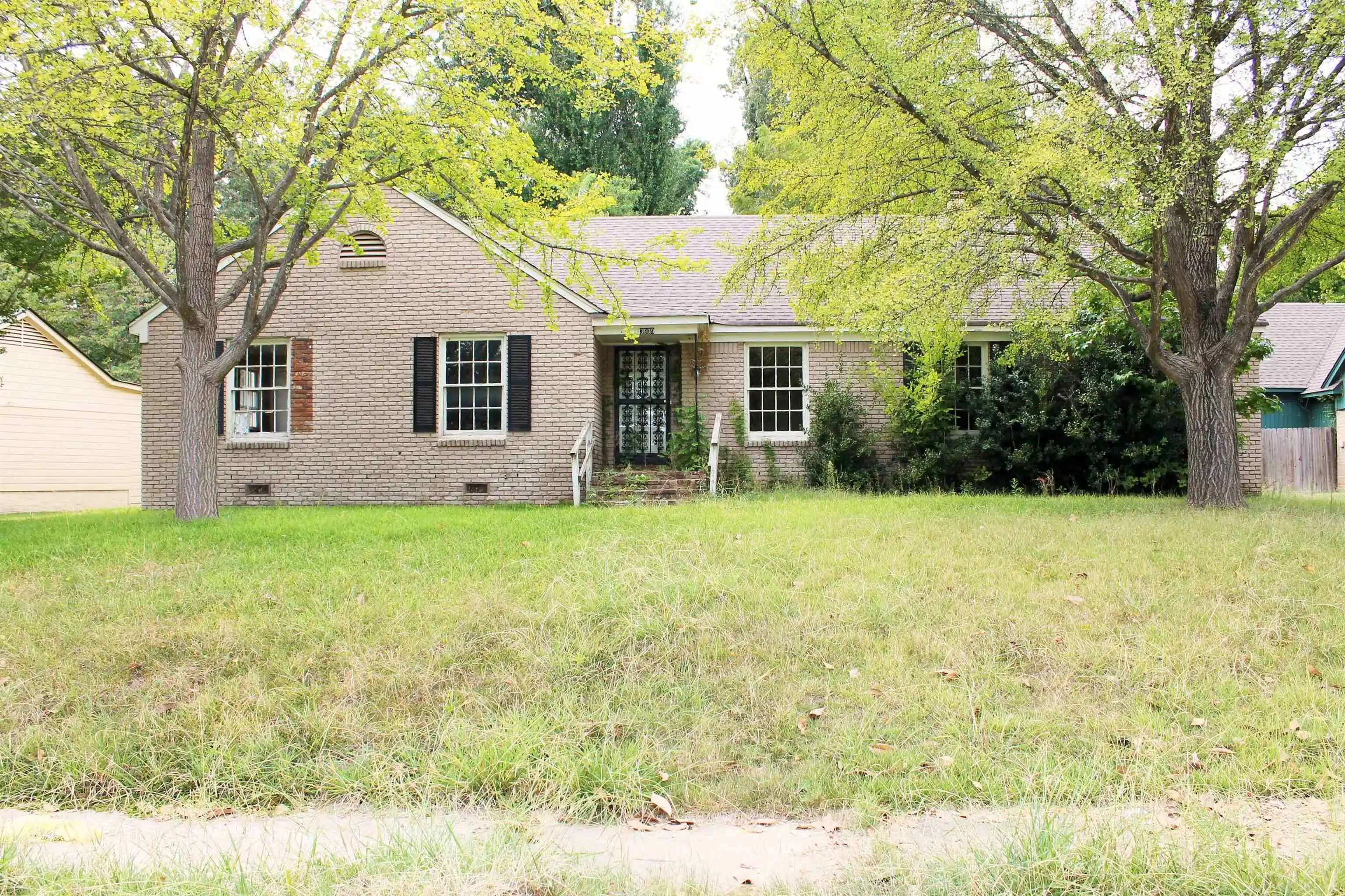 Photo 1 of Single family home for sale at 3909 Birchleaf Rd, Memphis, TN 38116 | MLS# 10231268 | Listing updated on 2026-09-28