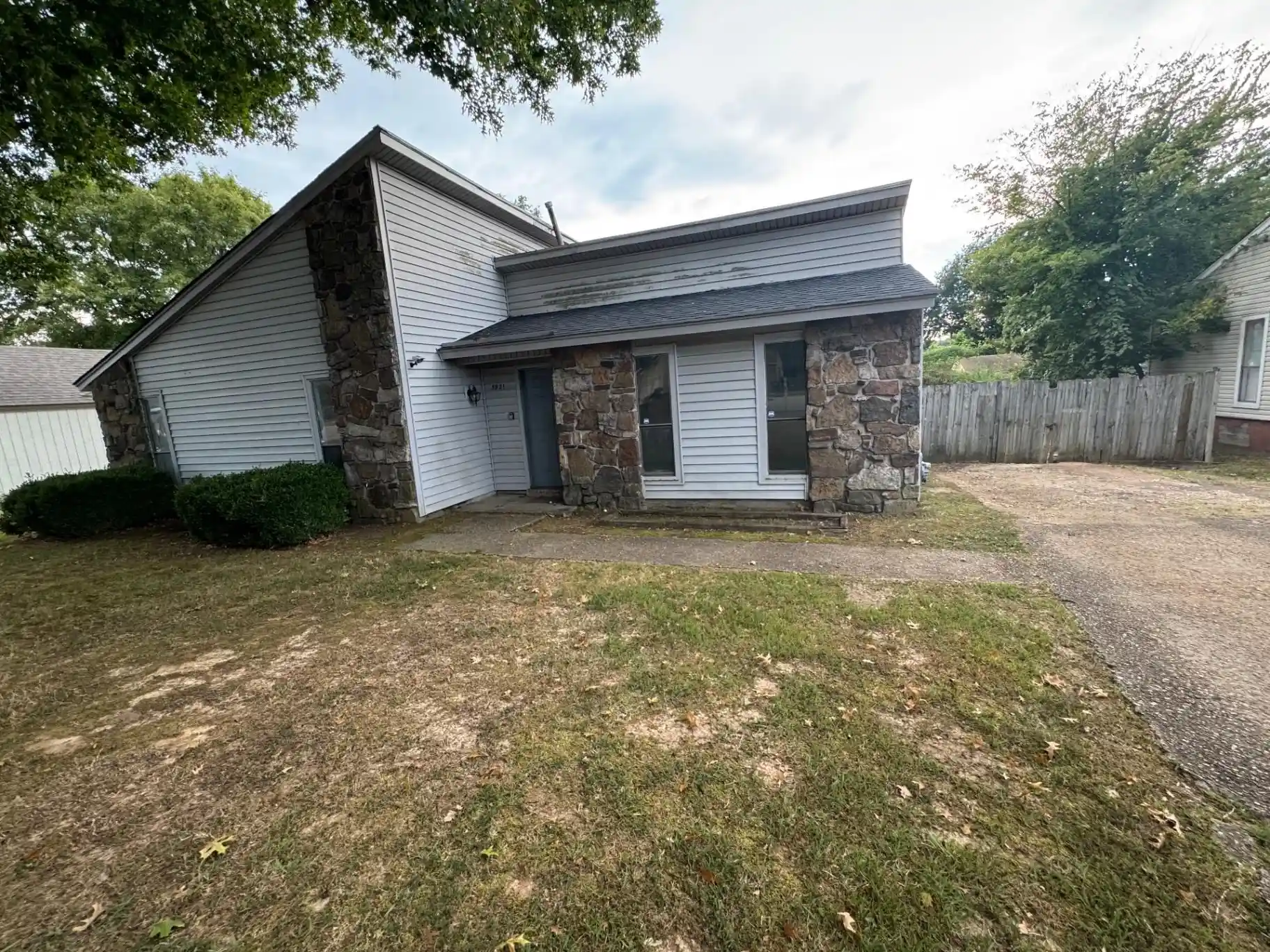 Photo 2 of Single family home for sale at 3921 Schoolfield Rd, Memphis, TN 38127 | MLS# 10231284 | Listing updated on 2026-10-29