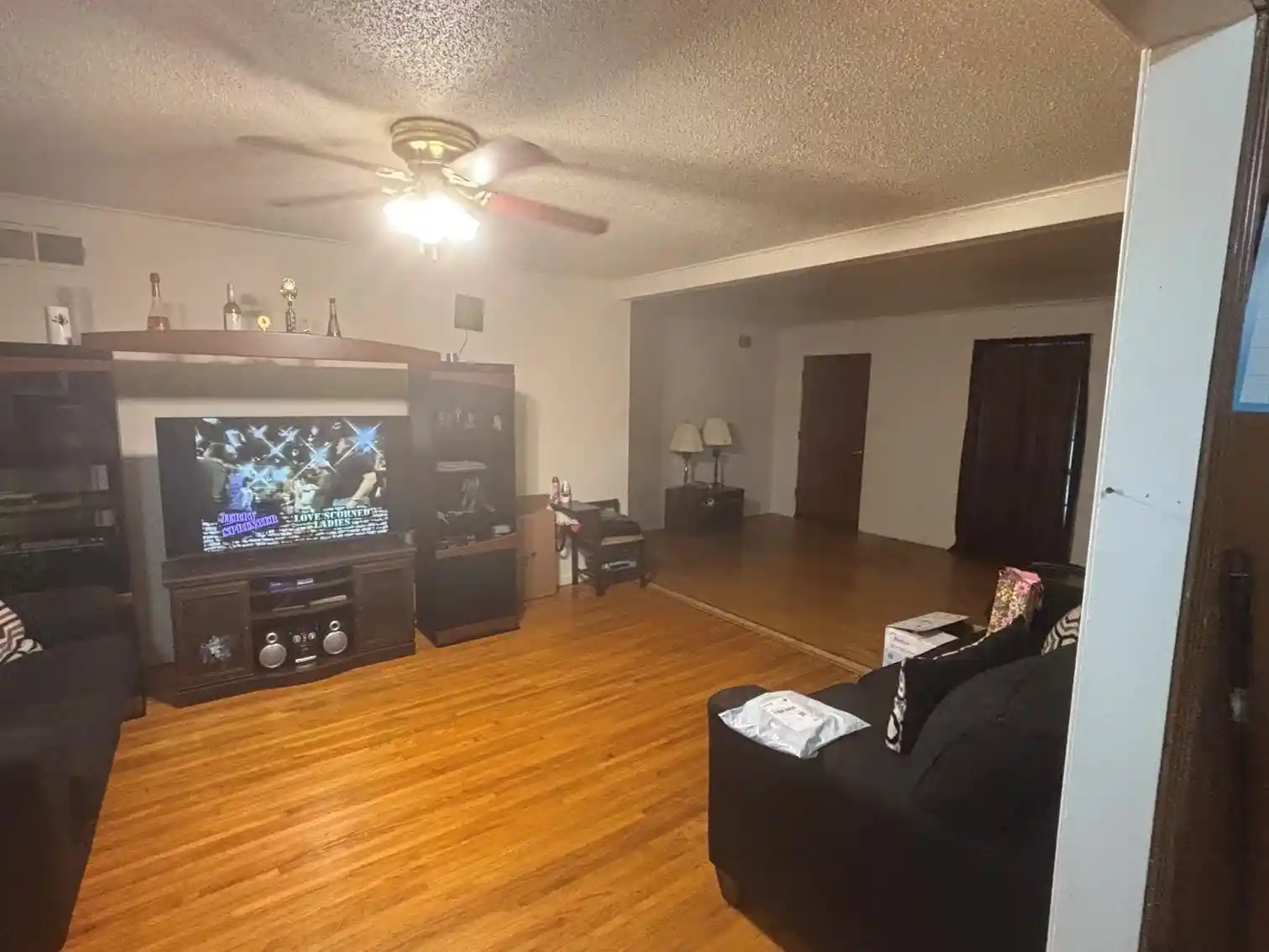 Photo 2 of Townhouse for sale at 4301 Manorhaven Dr, Memphis, TN 38128 | MLS# 10231291 | Listing updated on 2026-09-28