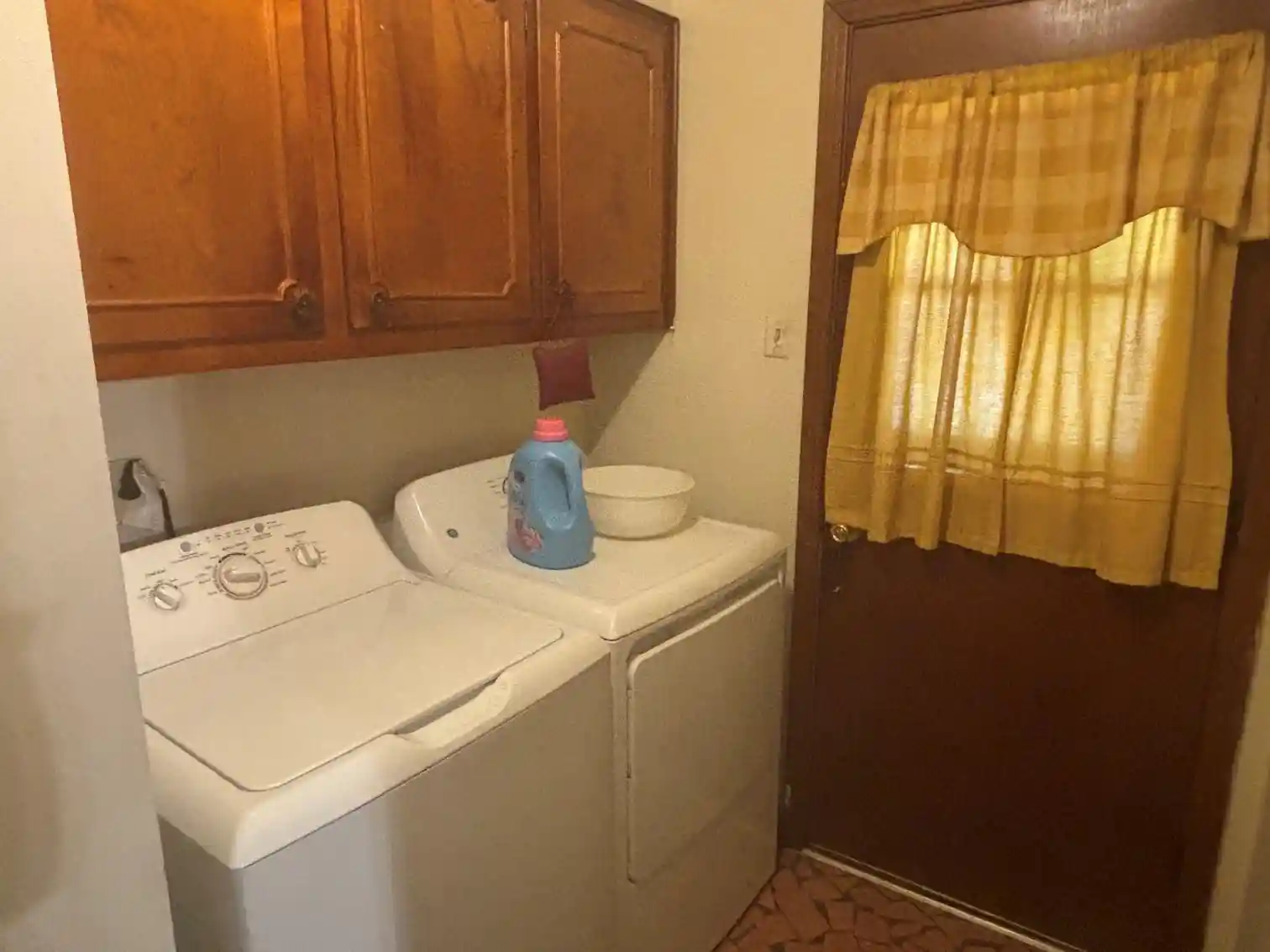 Photo 3 of Townhouse for sale at 4301 Manorhaven Dr, Memphis, TN 38128 | MLS# 10231291 | Listing updated on 2026-09-28