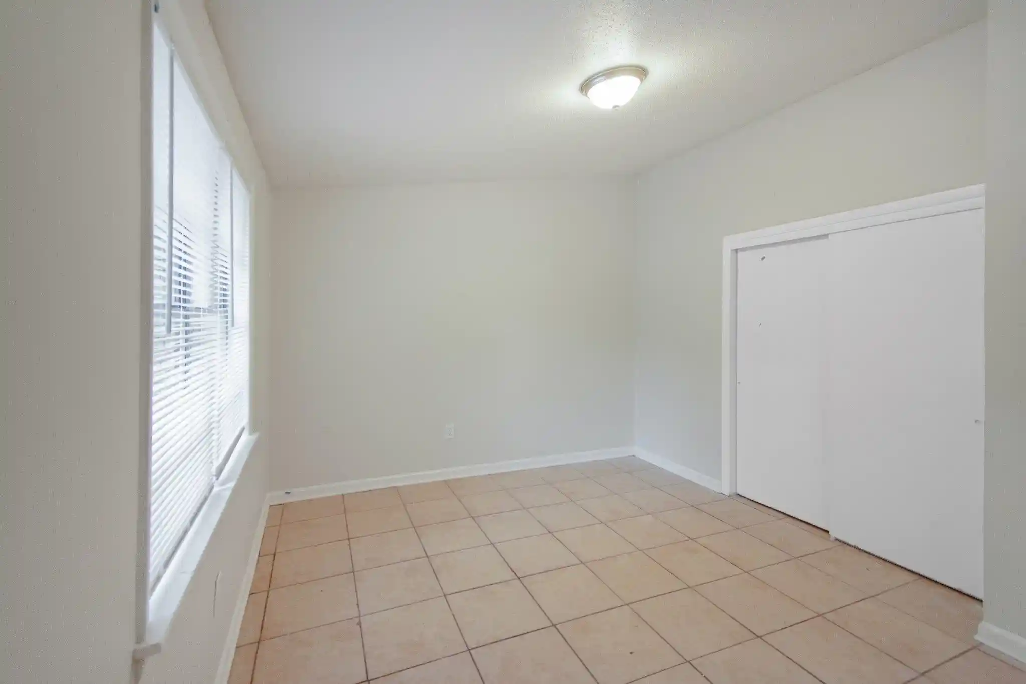 Photo 4 of Sale Pending at 2980 Croley Dr, Memphis, TN 38118 | MLS# 10231295 | Listing updated on 2026-10-05