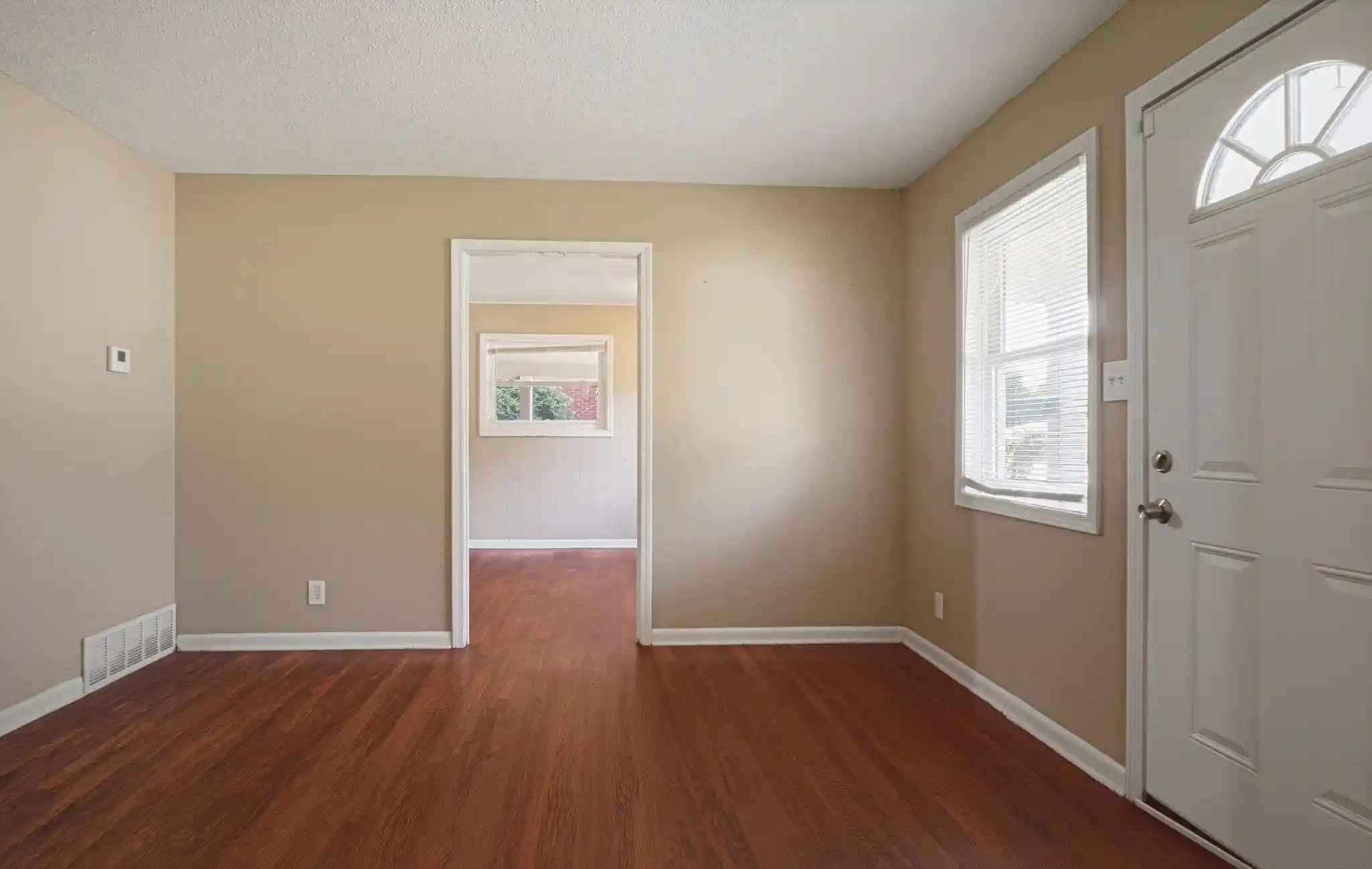 Photo 2 of Single family home for sale at 4562 Tulane Rd, Memphis, TN 38109 | MLS# 10231314 | Listing updated on 2026-09-29