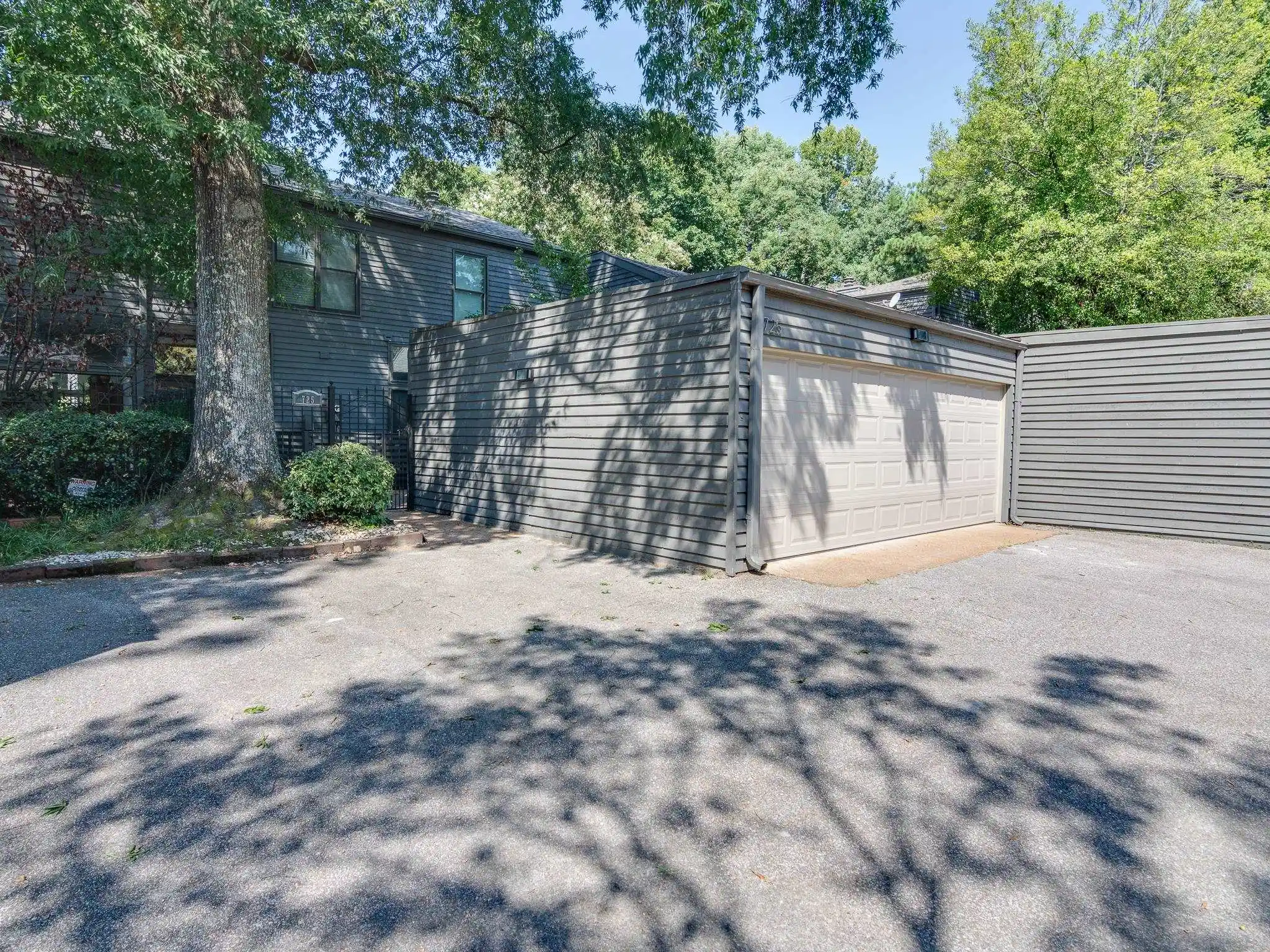 Condo for sale at 725 Eventide Dr #34, Memphis, TN 38120 | MLS# 10231315