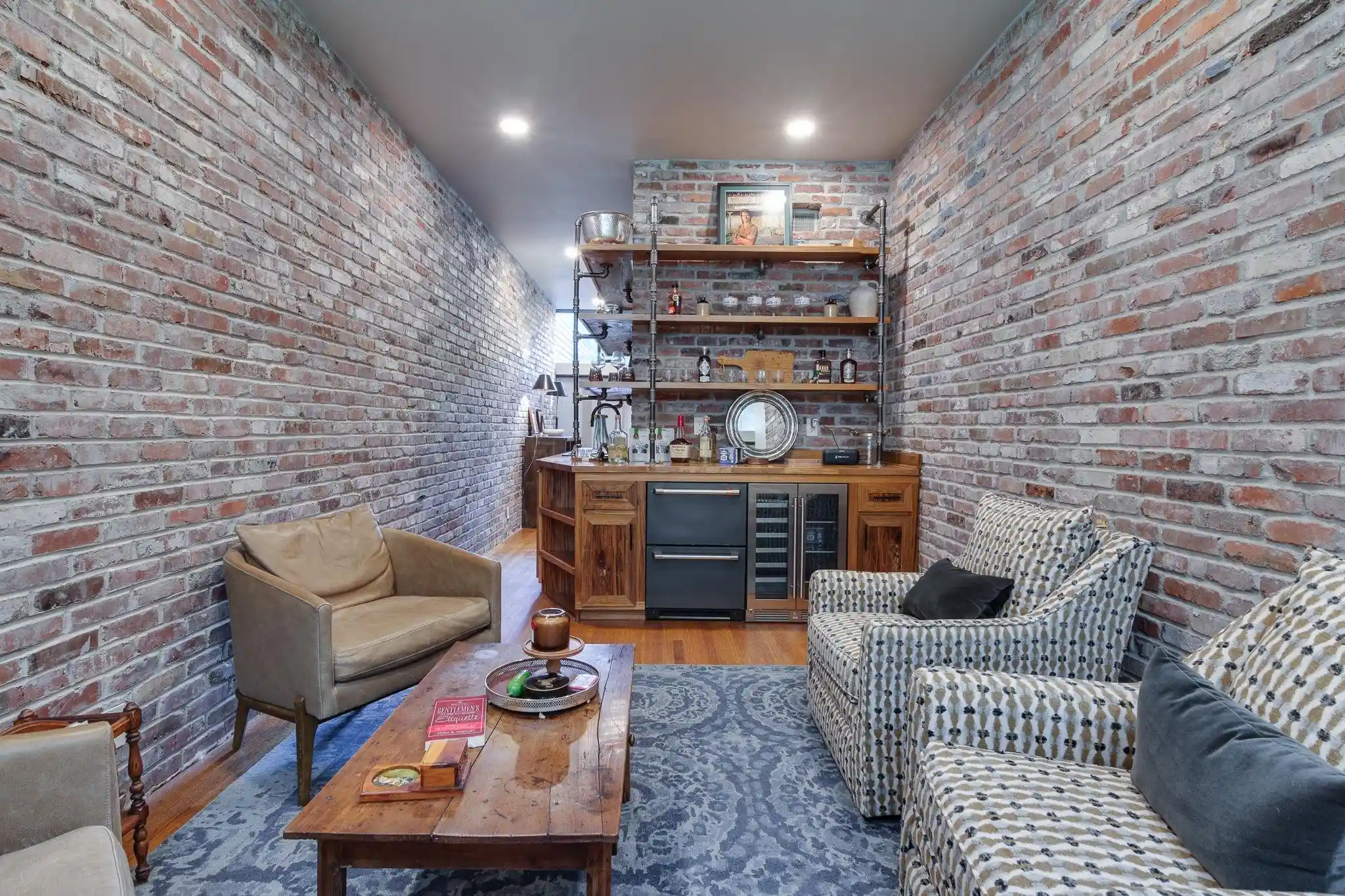 Photo 2 of Condo for sale at 725 Eventide Dr #34, Memphis, TN 38120 | MLS# 10231315 | Listing updated on 2026-09-30
