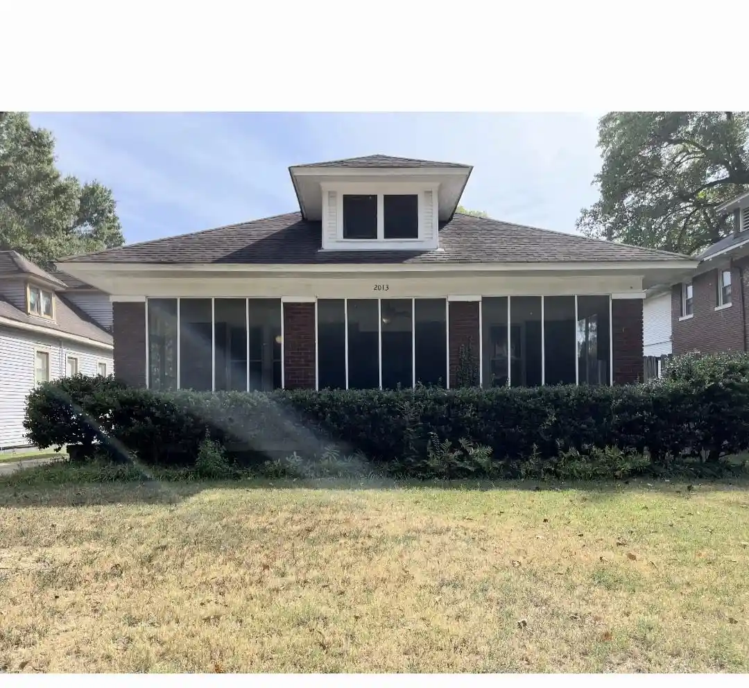 Photo 1 of Single family home for sale at 2013 Young Ave, Memphis, TN 38104 | MLS# 10231322 | Listing updated on 2026-09-29