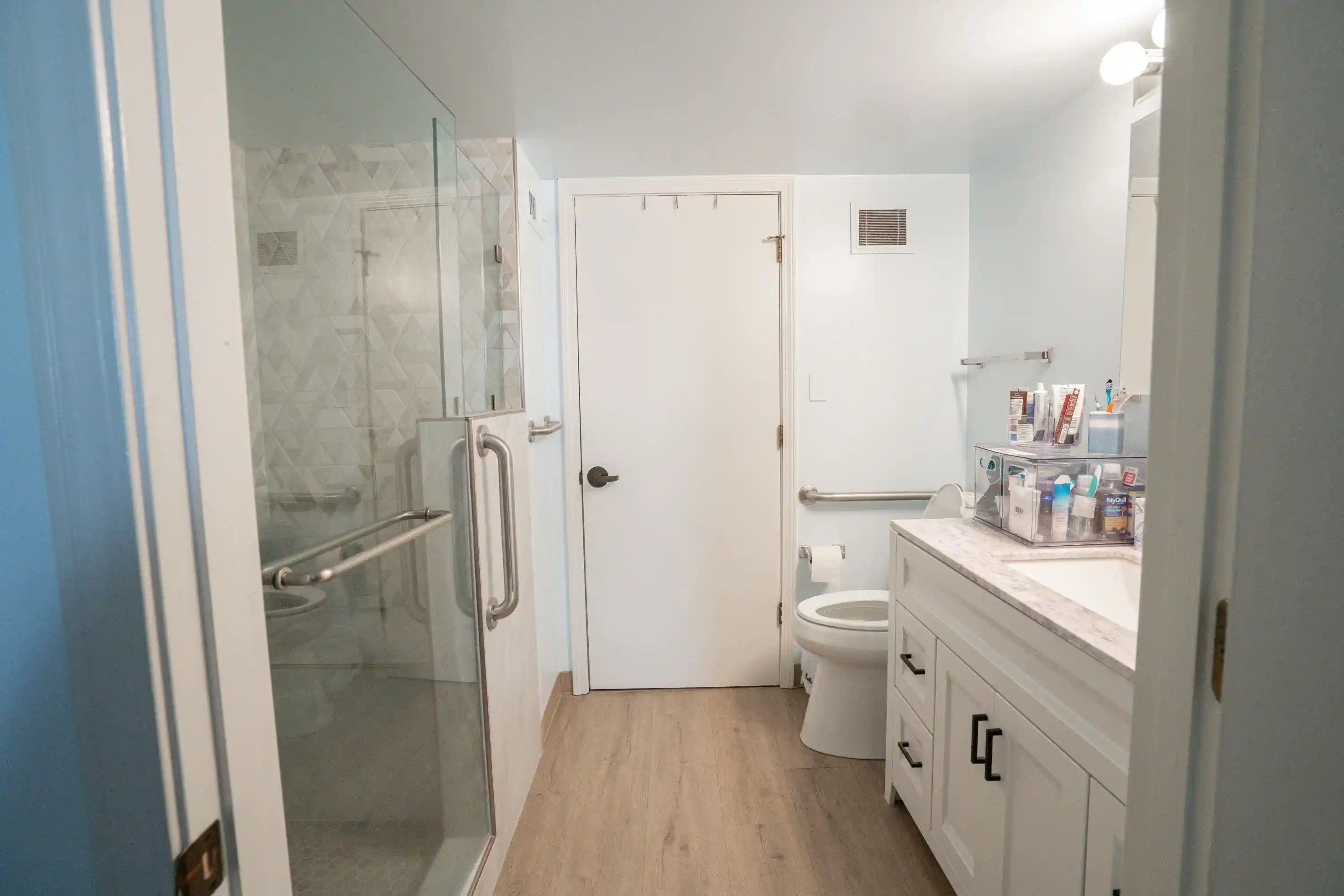 Photo 2 of Condo for sale at 3589 Covington Pike #513, Memphis, TN 38128 | MLS# 10231348 | Listing updated on 2026-09-29