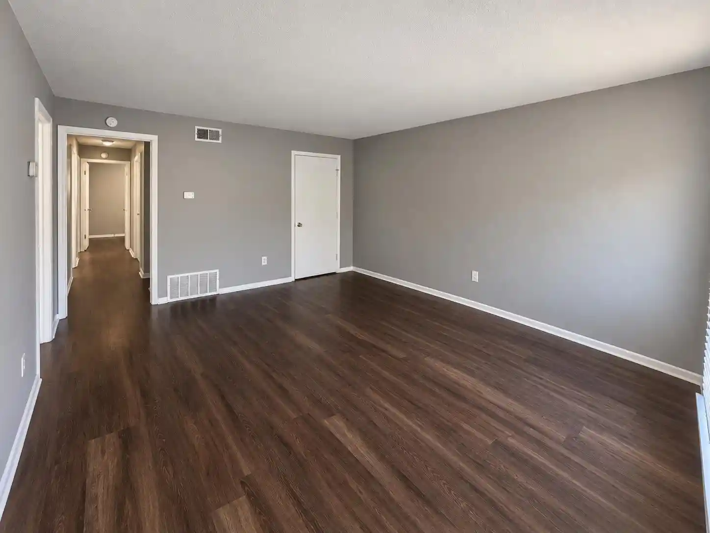 Listing Photo 4 - Condo for sale in building located at 1841-1843 S Perkins Rd, Memphis, TN 38117