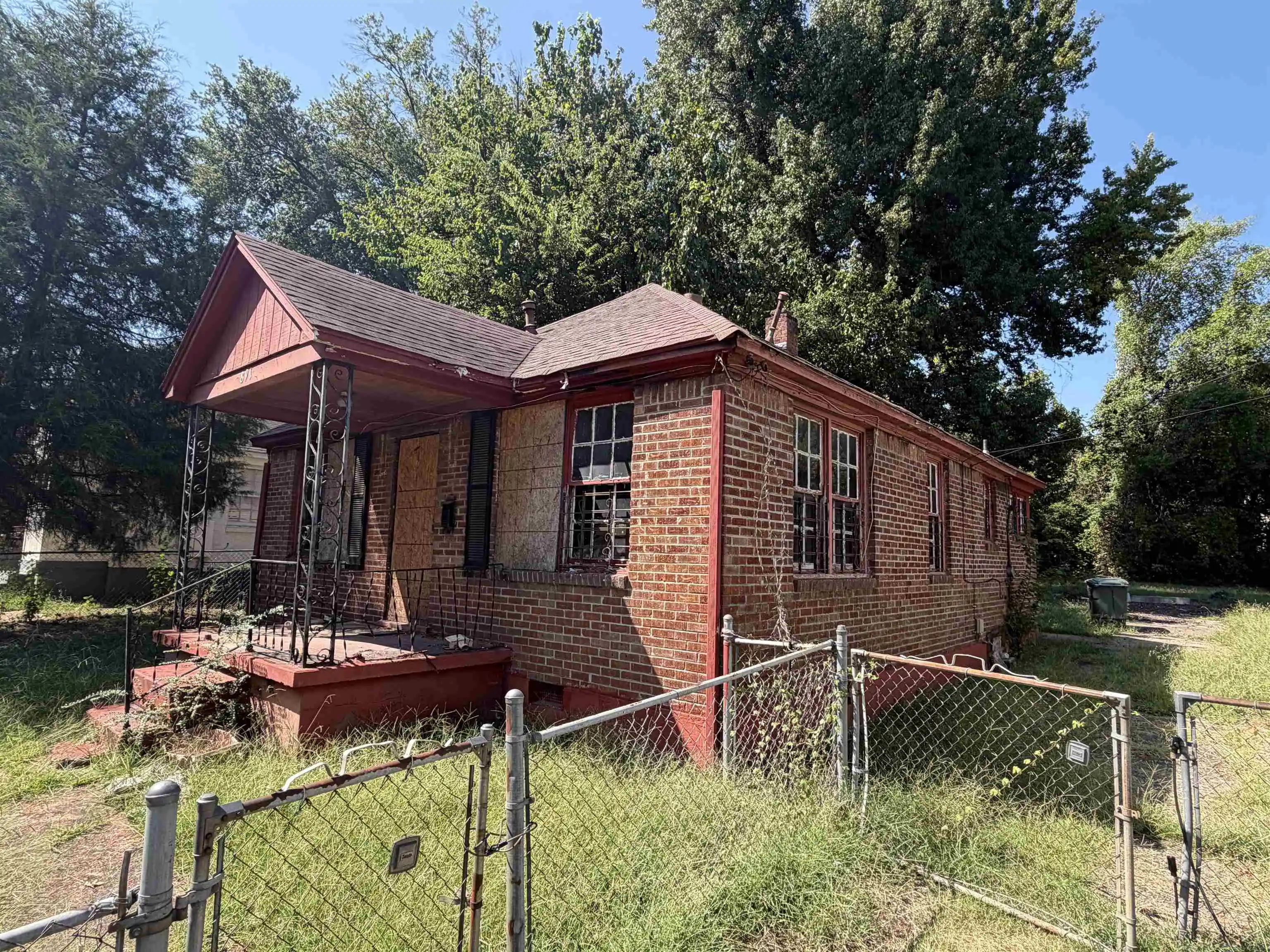 Photo 2 of Sale Pending at 891 Meagher St, Memphis, TN 38108 | MLS# 10231366 | Listing updated on 2026-10-06