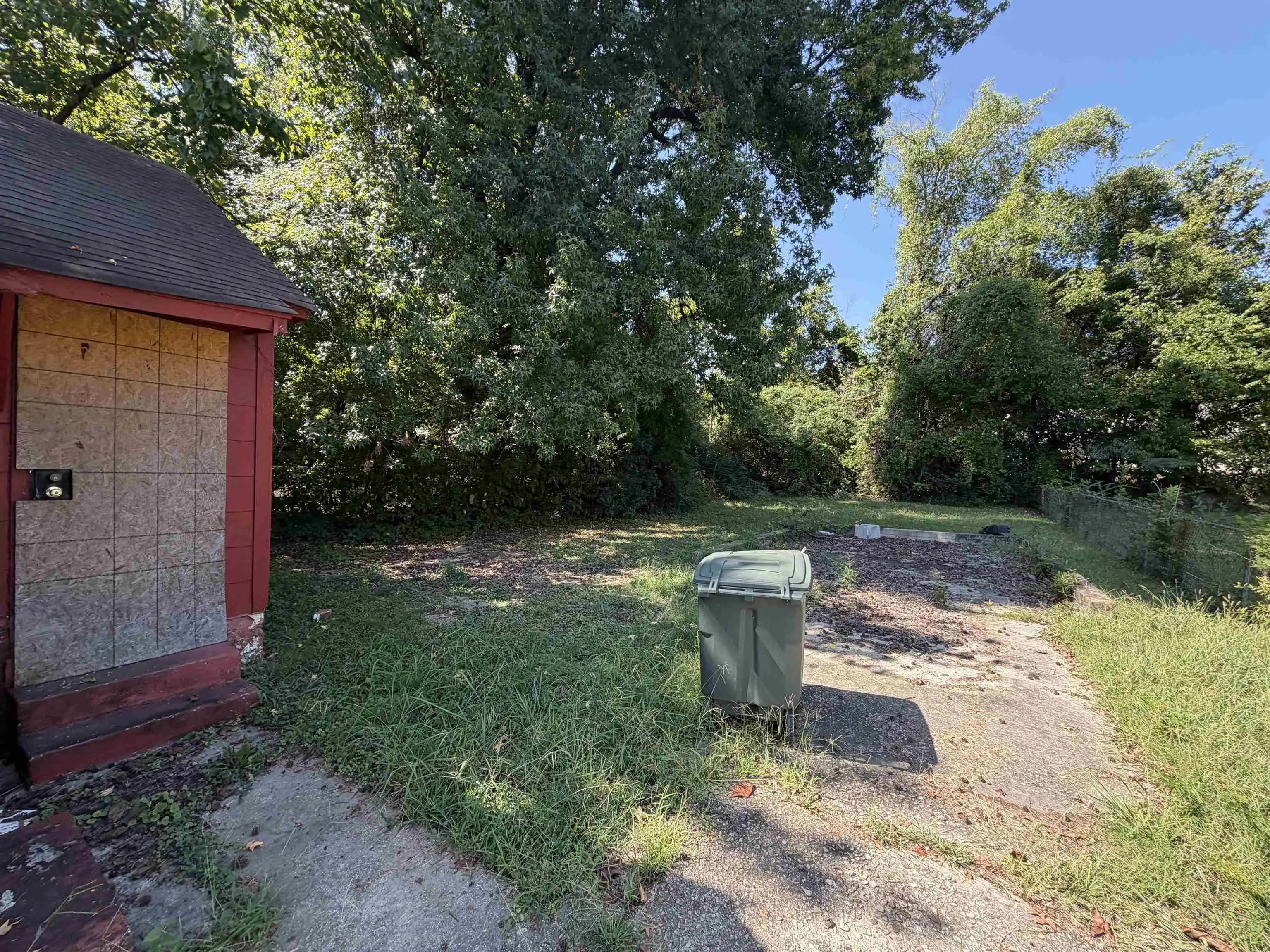 Photo 3 of Sale Pending at 891 Meagher St, Memphis, TN 38108 | MLS# 10231366 | Listing updated on 2026-10-06