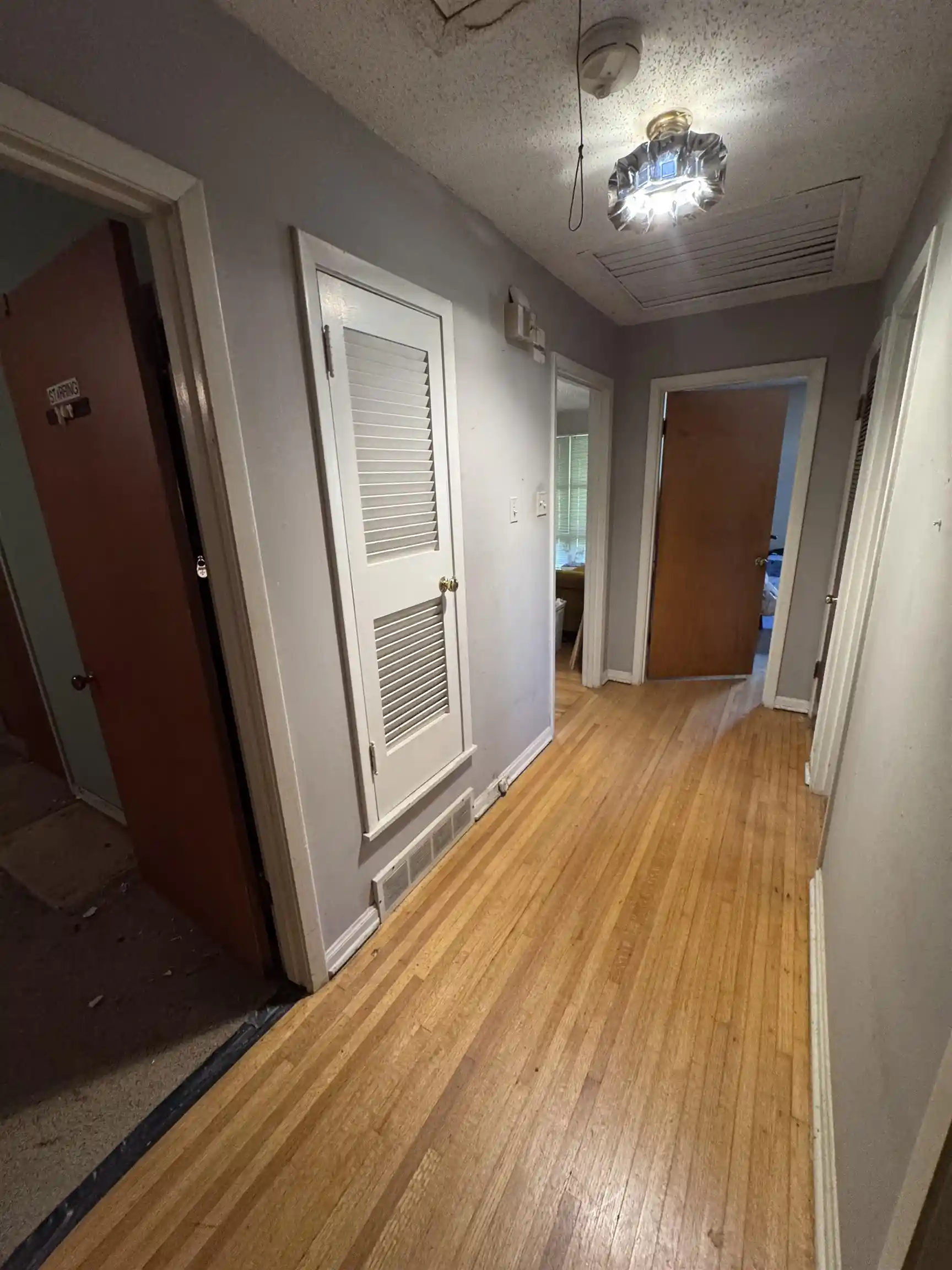 Photo 3 of Sale Pending at 1408 W Flamingo Rd, Memphis, TN 38117 | MLS# 10231370 | Listing updated on 2026-09-30