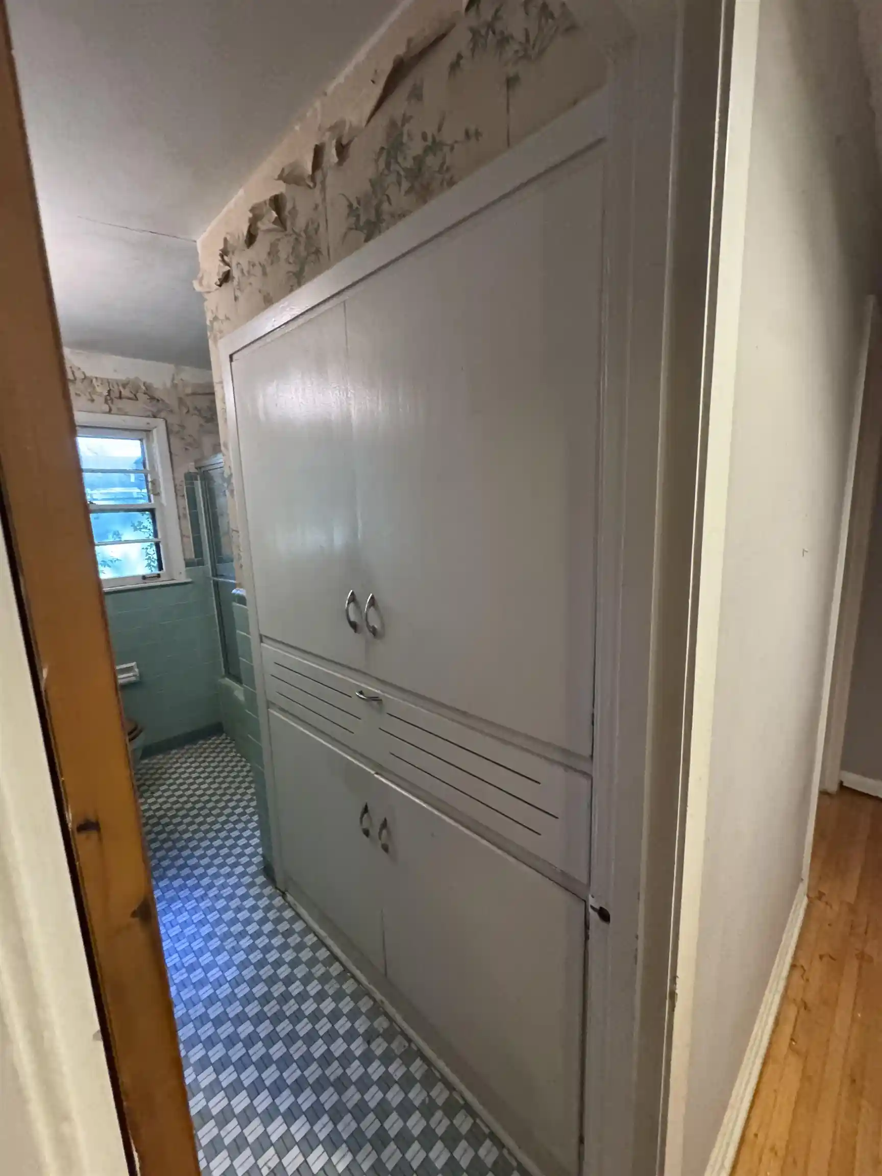 Photo 3 of Sale Pending at 1408 W Flamingo Rd, Memphis, TN 38117 | MLS# 10231370 | Listing updated on 2026-09-30