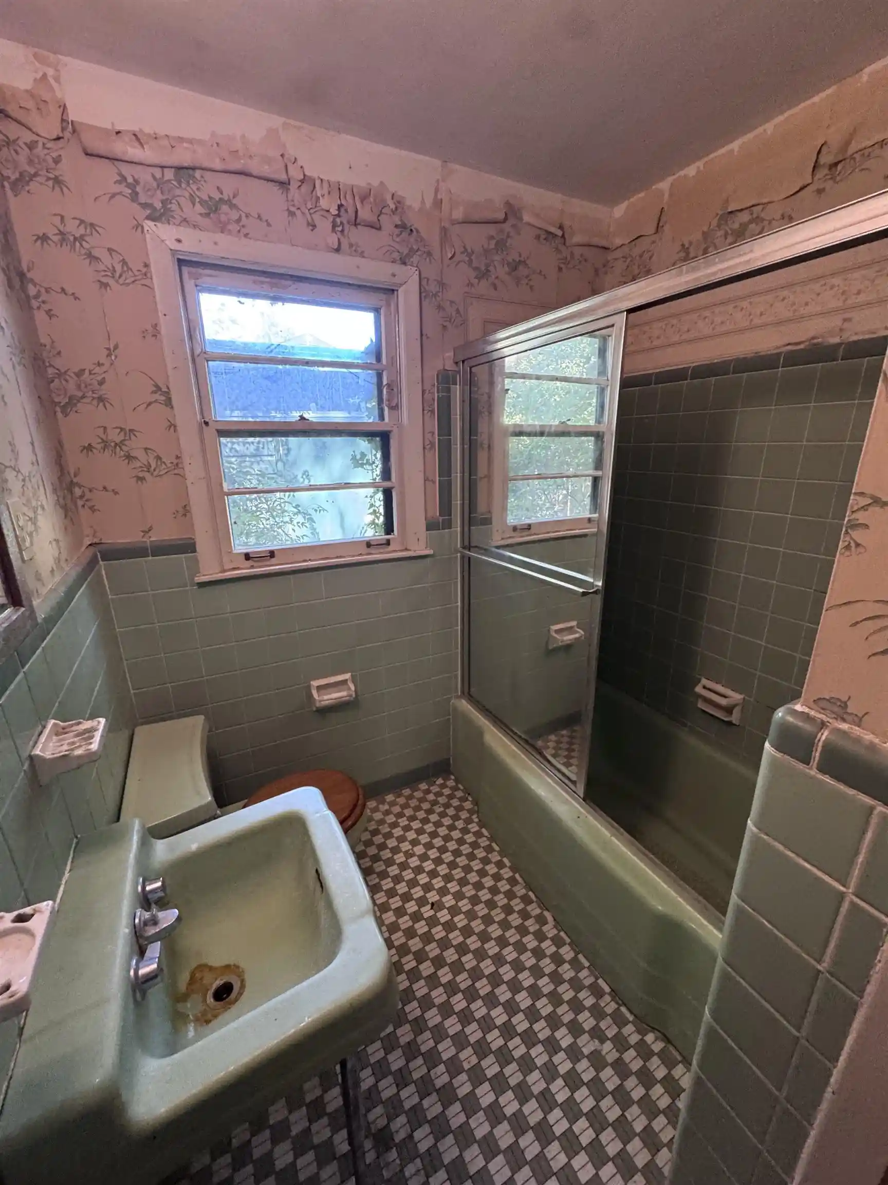 Photo 4 of Sale Pending at 1408 W Flamingo Rd, Memphis, TN 38117 | MLS# 10231370 | Listing updated on 2026-09-30