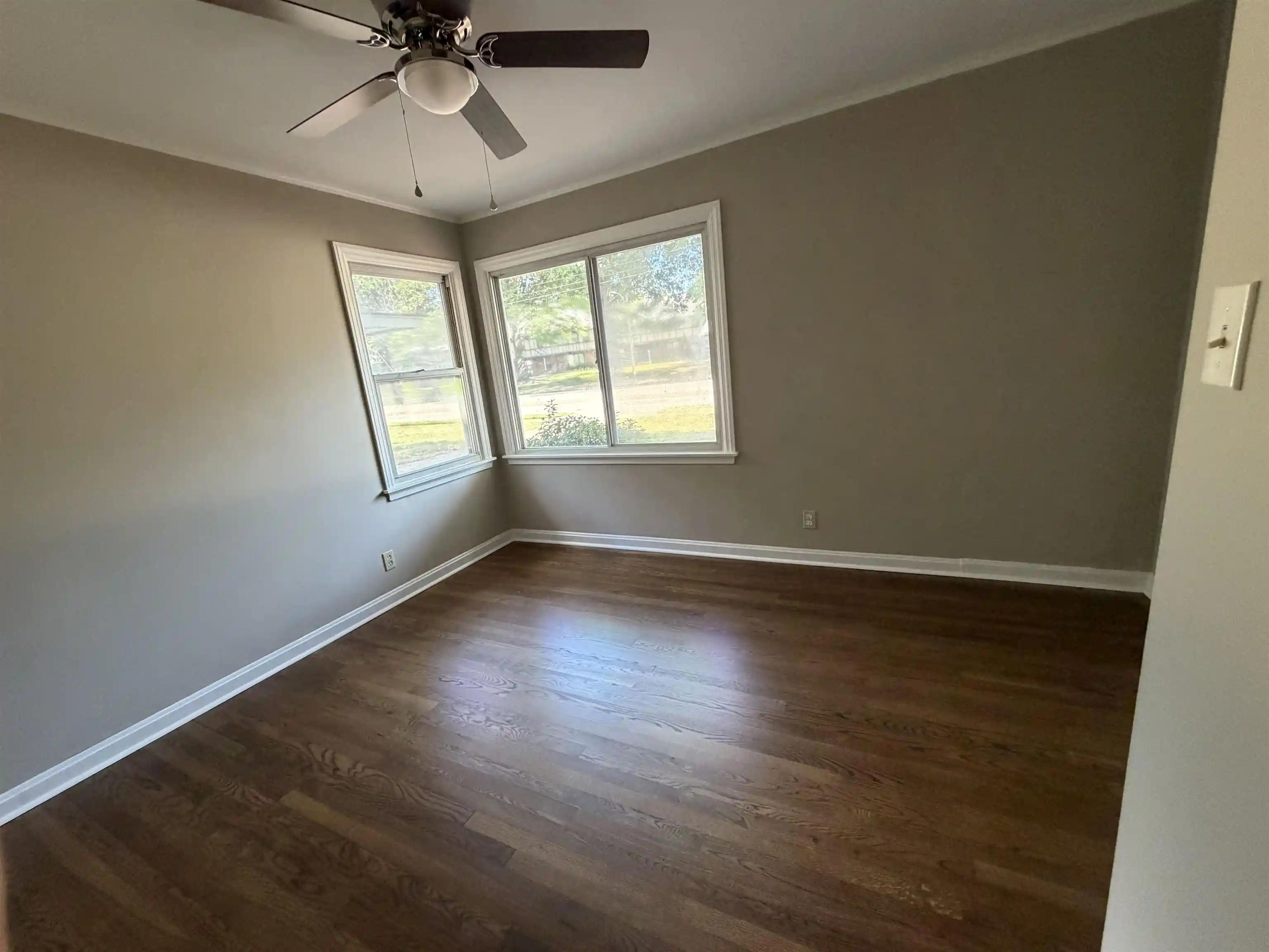 Photo 3 of Single family home for sale at 959 Colonial Rd, Memphis, TN 38117 | MLS# 10231376 | Listing updated on 2026-09-30
