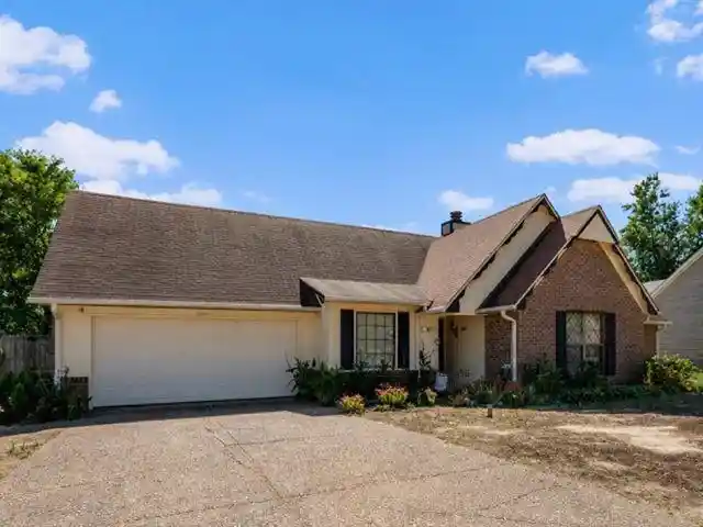 Photo 1 of Sale Pending at 6903 E Fox Horse Cv, Memphis, TN 38141 | MLS# 10231402 | Listing updated on 2026-10-05