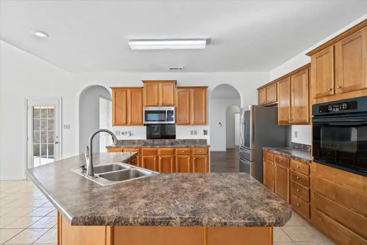 Photo 3 of Sale Pending at 4450 Guinevere Ln, Bartlett, TN 38135 | MLS# 10231404 | Listing updated on 2026-10-09