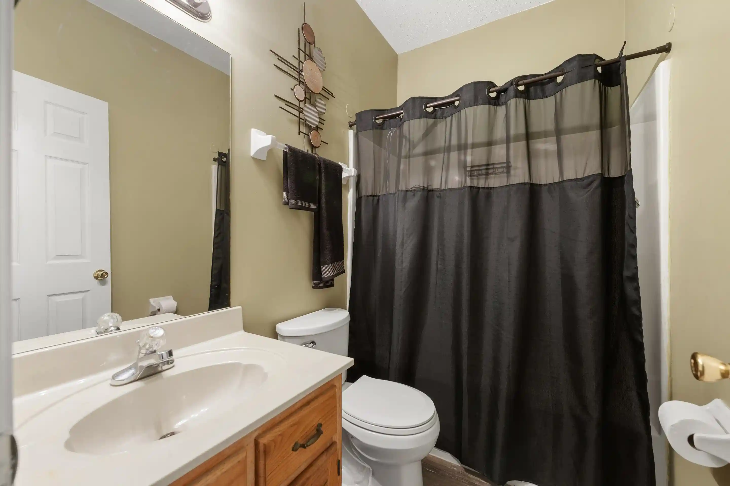 Photo 3 of Townhouse for sale at 6702 Whitten Pine Dr, Memphis, TN 38134 | MLS# 10231407 | Listing updated on 2026-10-06