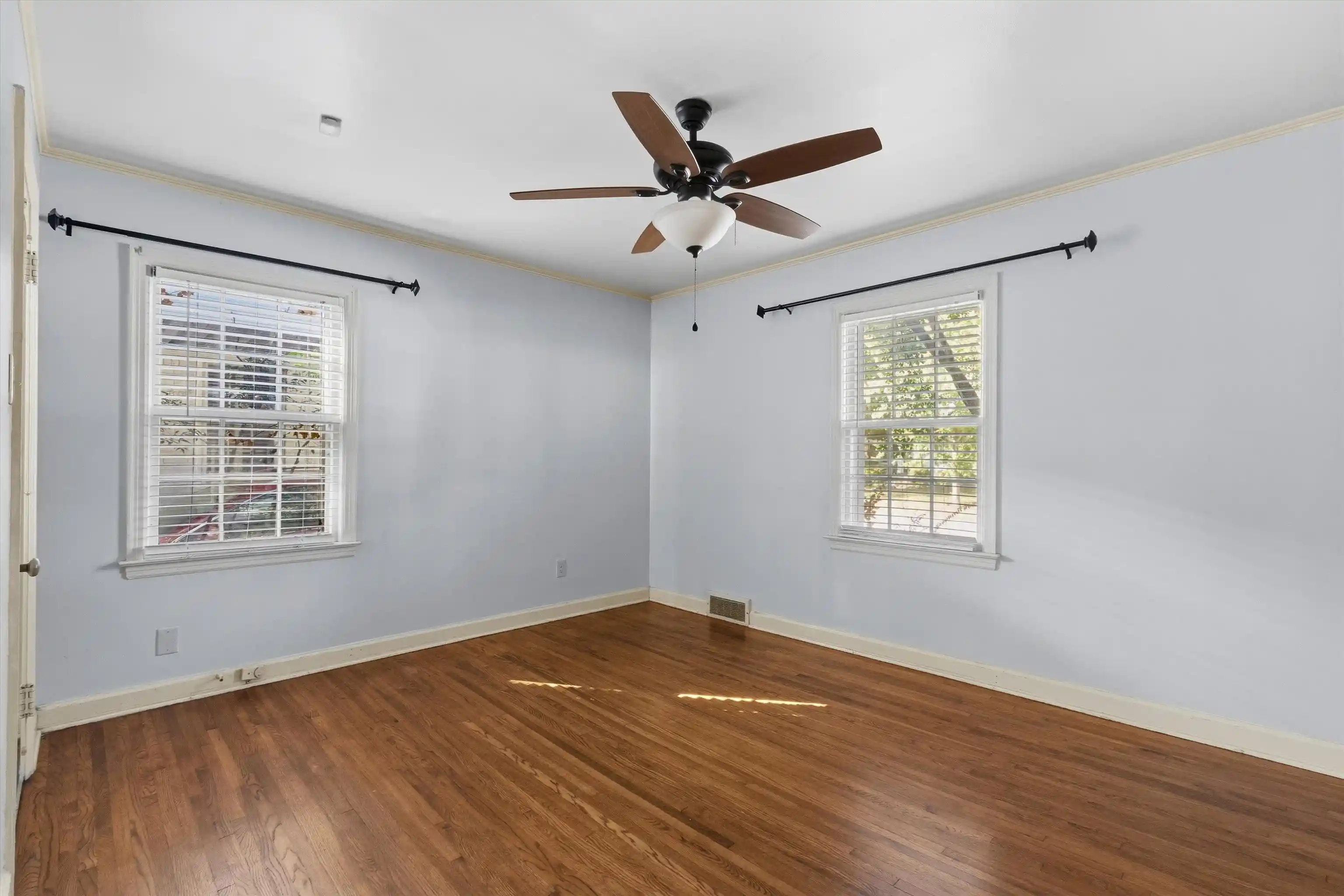 Photo 4 of Single family home for sale at 3533 Shirlwood Ave, Memphis, TN 38122 | MLS# 10231414 | Listing updated on 2026-09-30