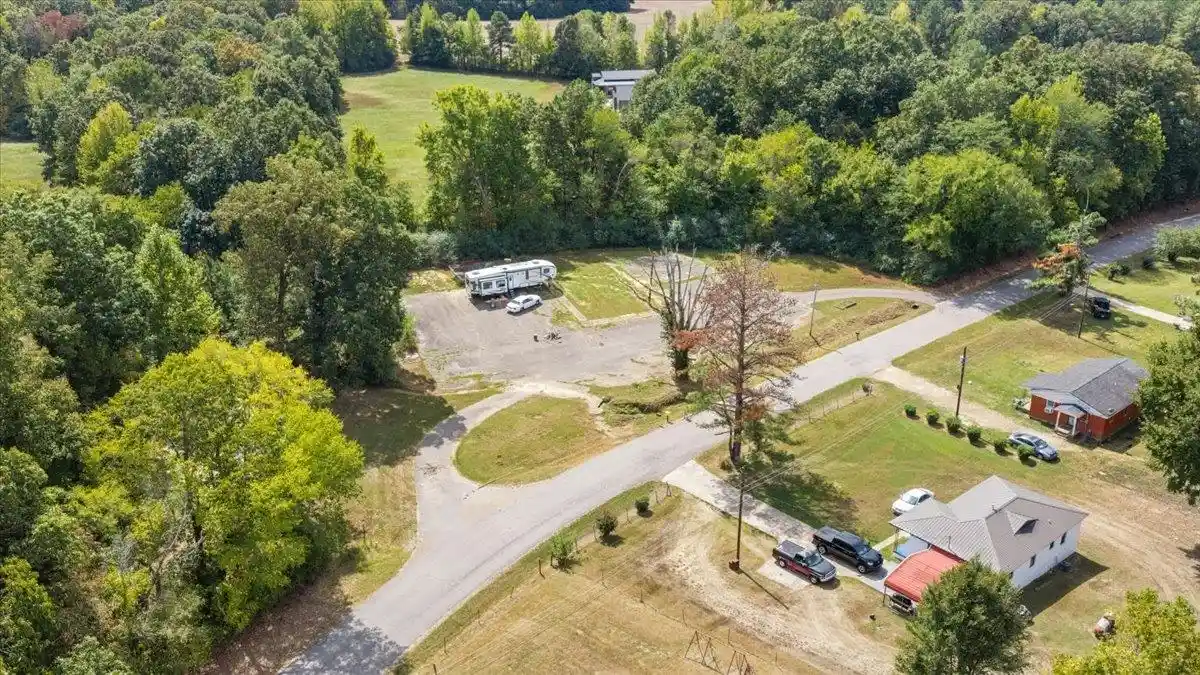 Photo 3 of Single family home for sale at 2445 Mosby Rd, Oakland, TN 38060 | MLS# 10231420 | Listing updated on 2026-09-30