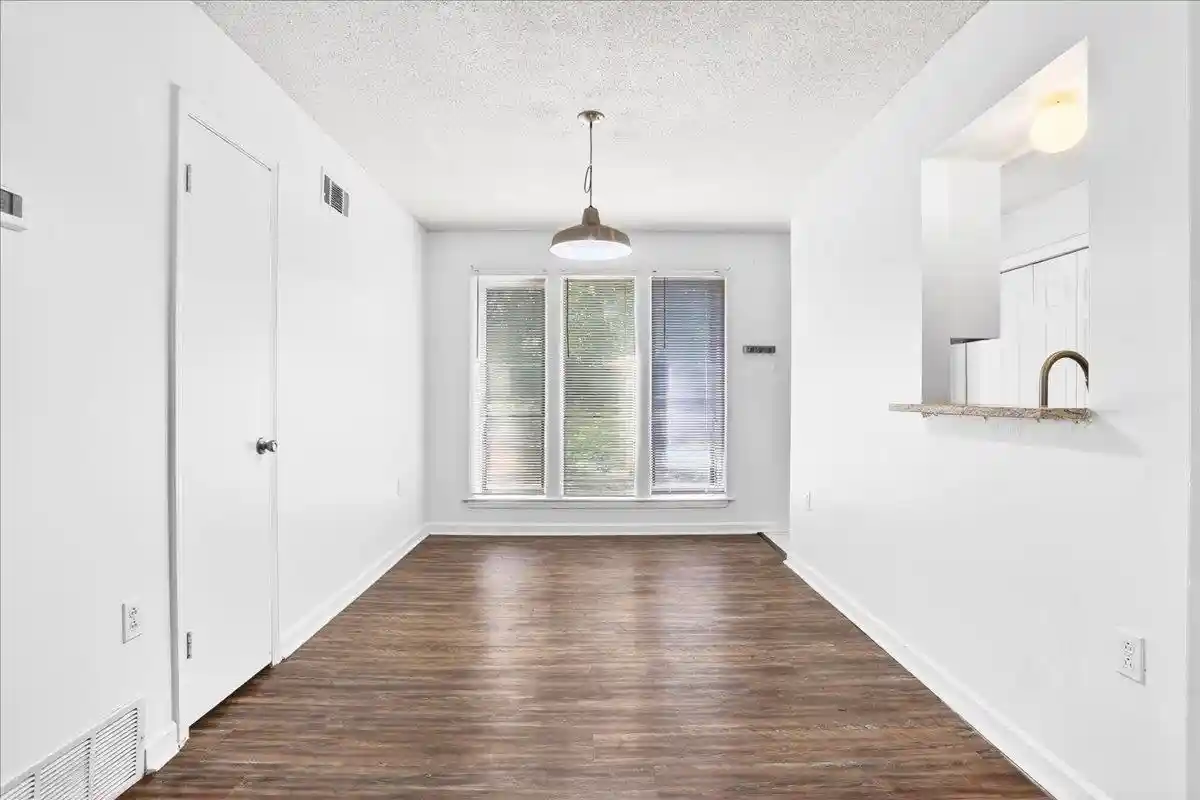 Photo 2 of Single family home for sale at 2081 Rose Garden Cv, Memphis, TN 38133 | MLS# 10231427 | Listing updated on 2026-10-23