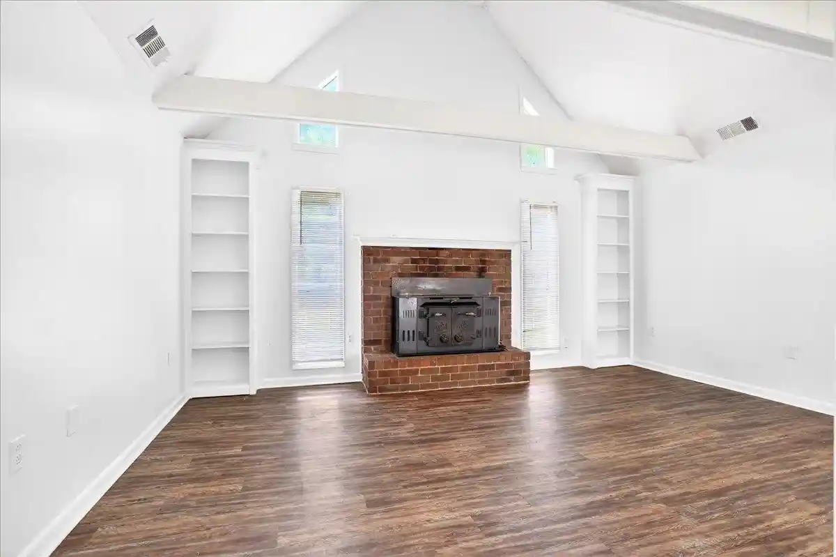 Photo 3 of Single family home for sale at 2081 Rose Garden Cv, Memphis, TN 38133 | MLS# 10231427 | Listing updated on 2026-10-23