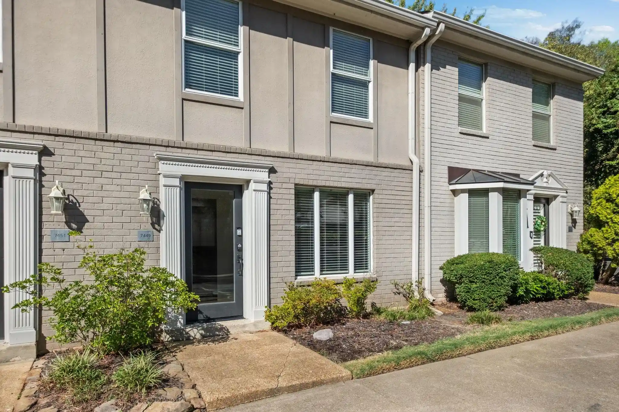 Townhouse for sale at 7449 Germantown Sq, Germantown, TN 38138 | MLS# 10231438