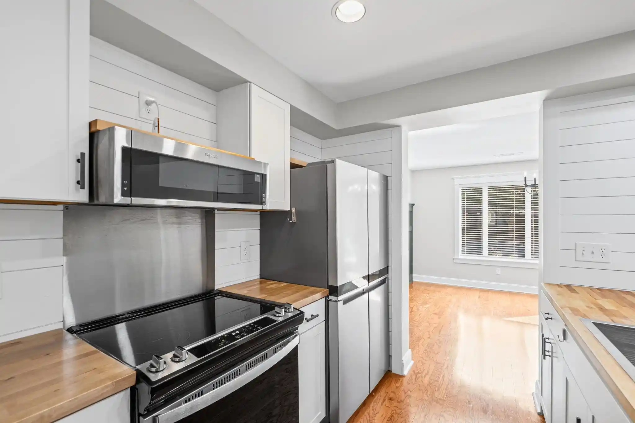 Photo 1 of Townhouse for sale at 7449 Germantown Sq, Germantown, TN 38138 | MLS# 10231438 | Listing updated on 2026-10-08