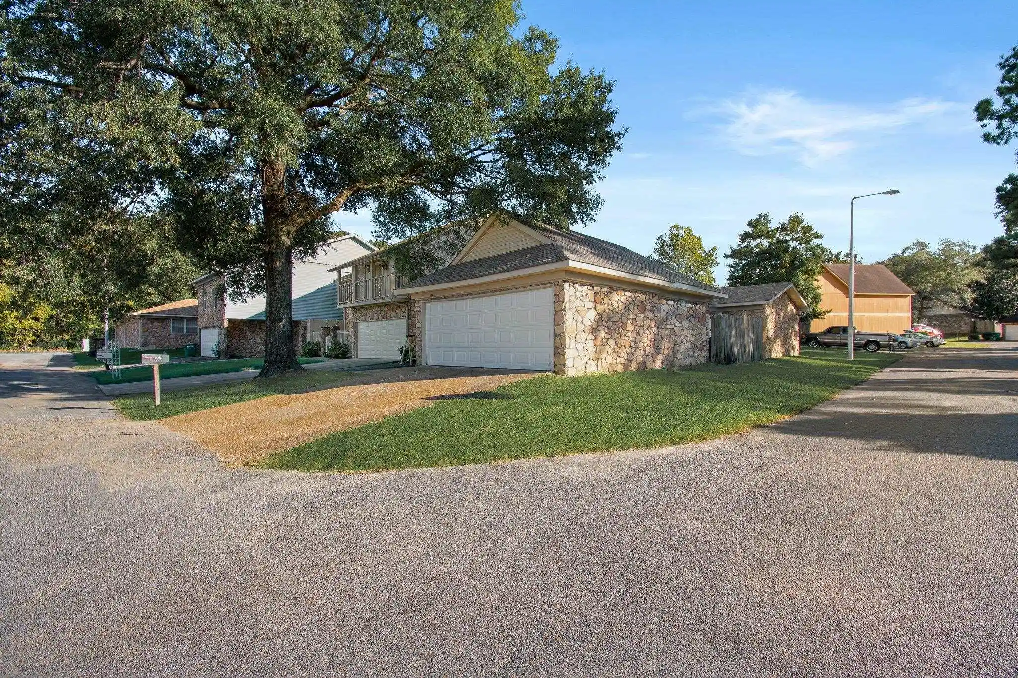 Photo 1 of Sale Pending at 1995 Francisco Blvd, Memphis, TN 38116 | MLS# 10231440 | Listing updated on 2026-10-05