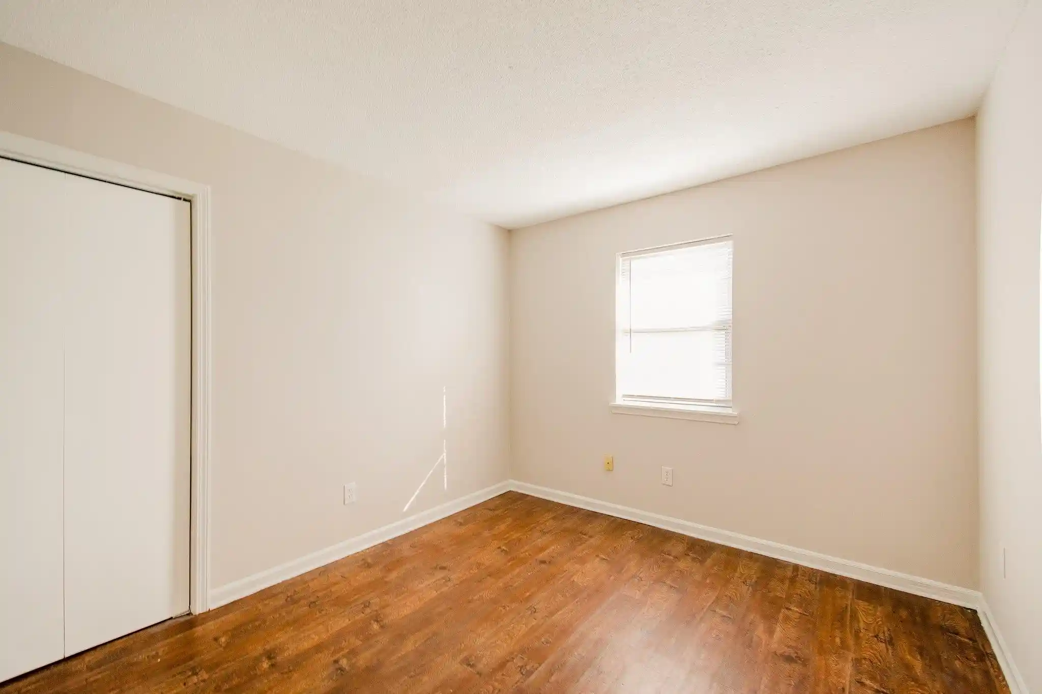 Photo 3 of Sale Pending at 1995 Francisco Blvd, Memphis, TN 38116 | MLS# 10231440 | Listing updated on 2026-10-05