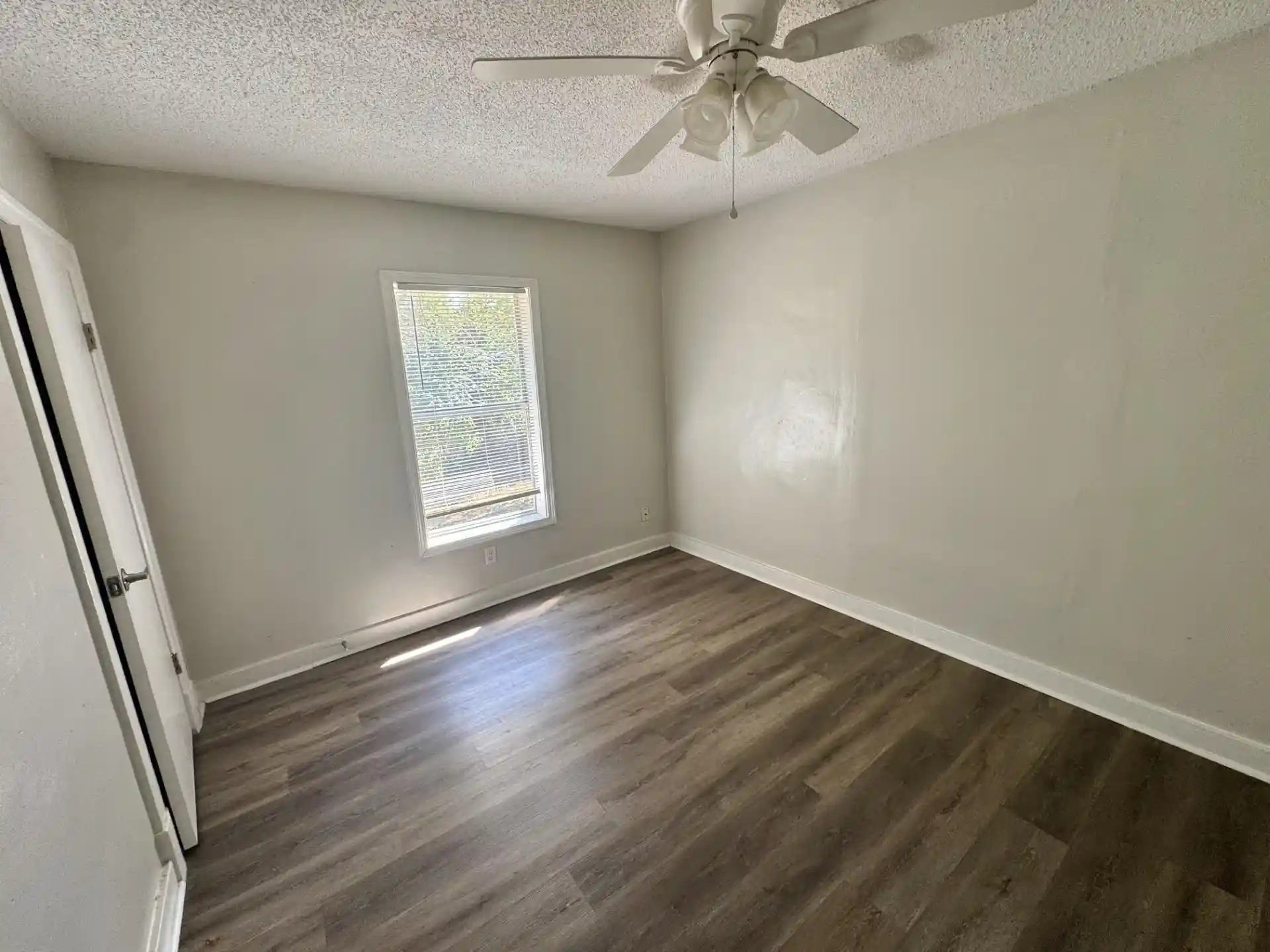 Photo 4 of Single family home for sale at 433 Blanche Rd, Memphis, TN 38109 | MLS# 10231445 | Listing updated on 2026-09-30