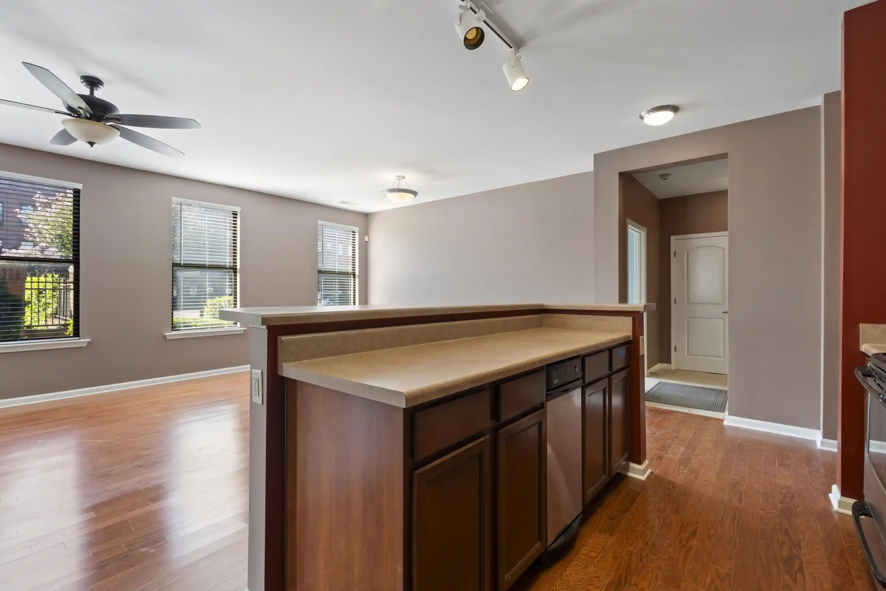 Photo 2 of Condo for sale at 730 Litty Ct #102, Memphis, TN 38103 | MLS# 10231458 | Listing updated on 2026-10-06