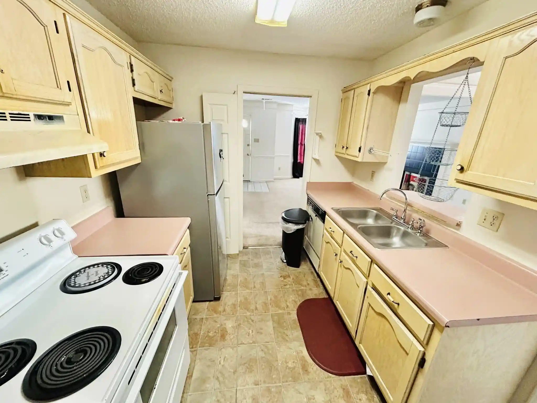 Photo 3 of Townhouse for sale at 6738 Ross Ridge Dr, Memphis, TN 38141 | MLS# 10231470 | Listing updated on 2026-10-06