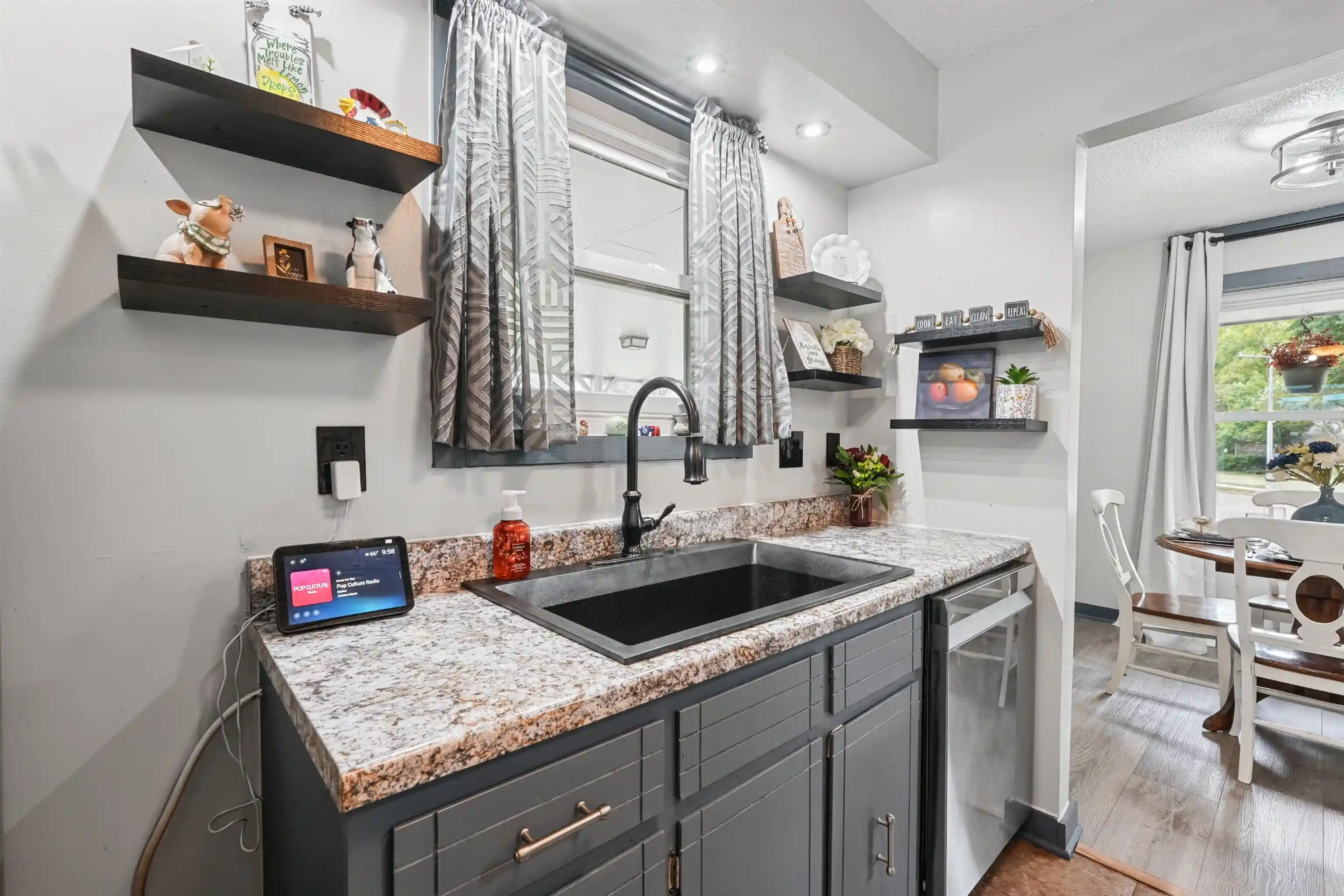 Photo 3 of Townhouse for sale at 4072 Dovehill Cv, Bartlett, TN 38135 | MLS# 10231496 | Listing updated on 2026-10-01